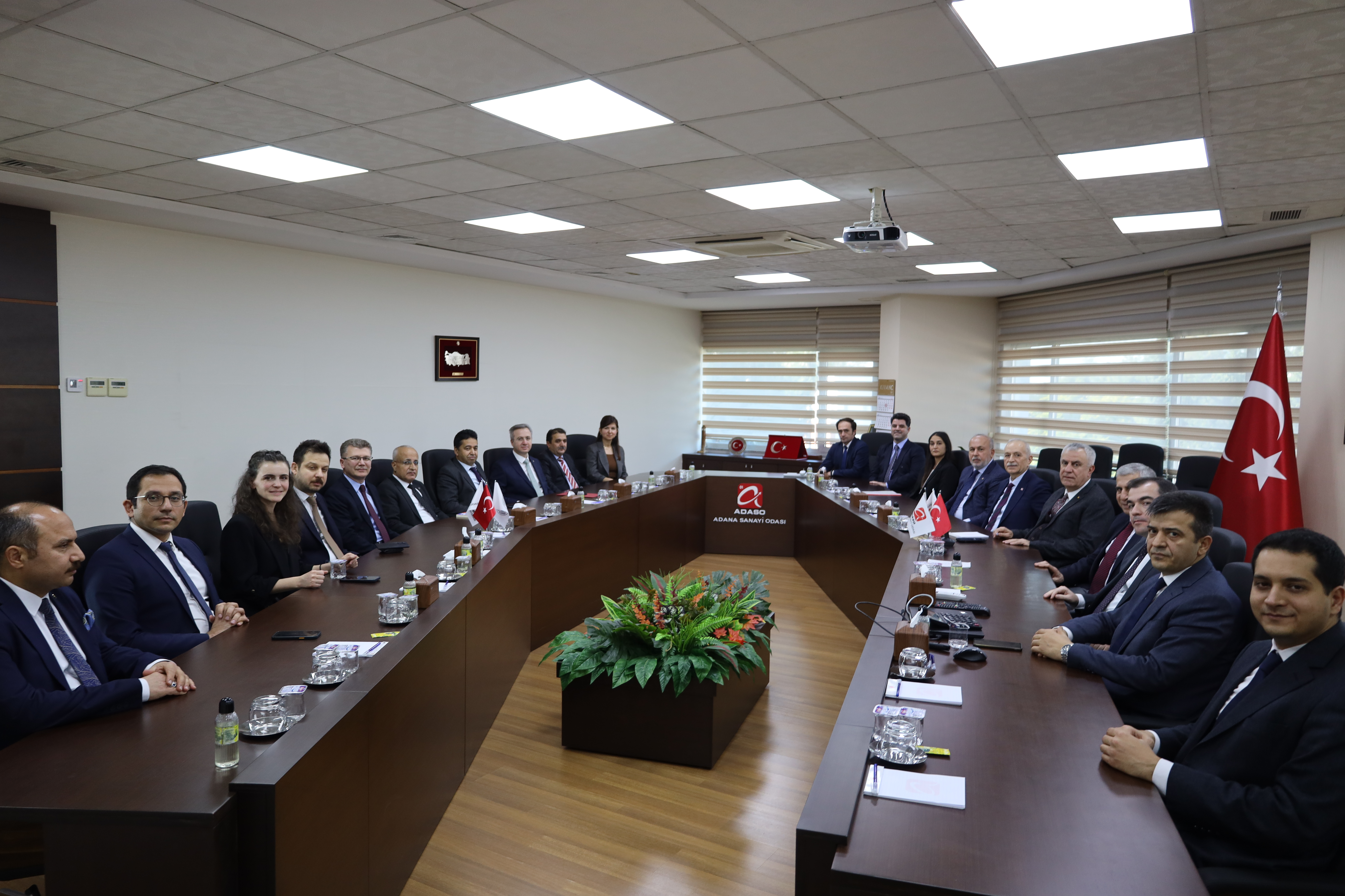 Rehberlik ve Teftiş Başkanlığı tarafından, Adana Sanayi Odası (ADASO) ev sahipliğinde “İş Teftiş Faaliyetleri Hakkında Farkındalık Artırmaya Yönelik Bilgilendirme Toplantısı” düzenlendi. 