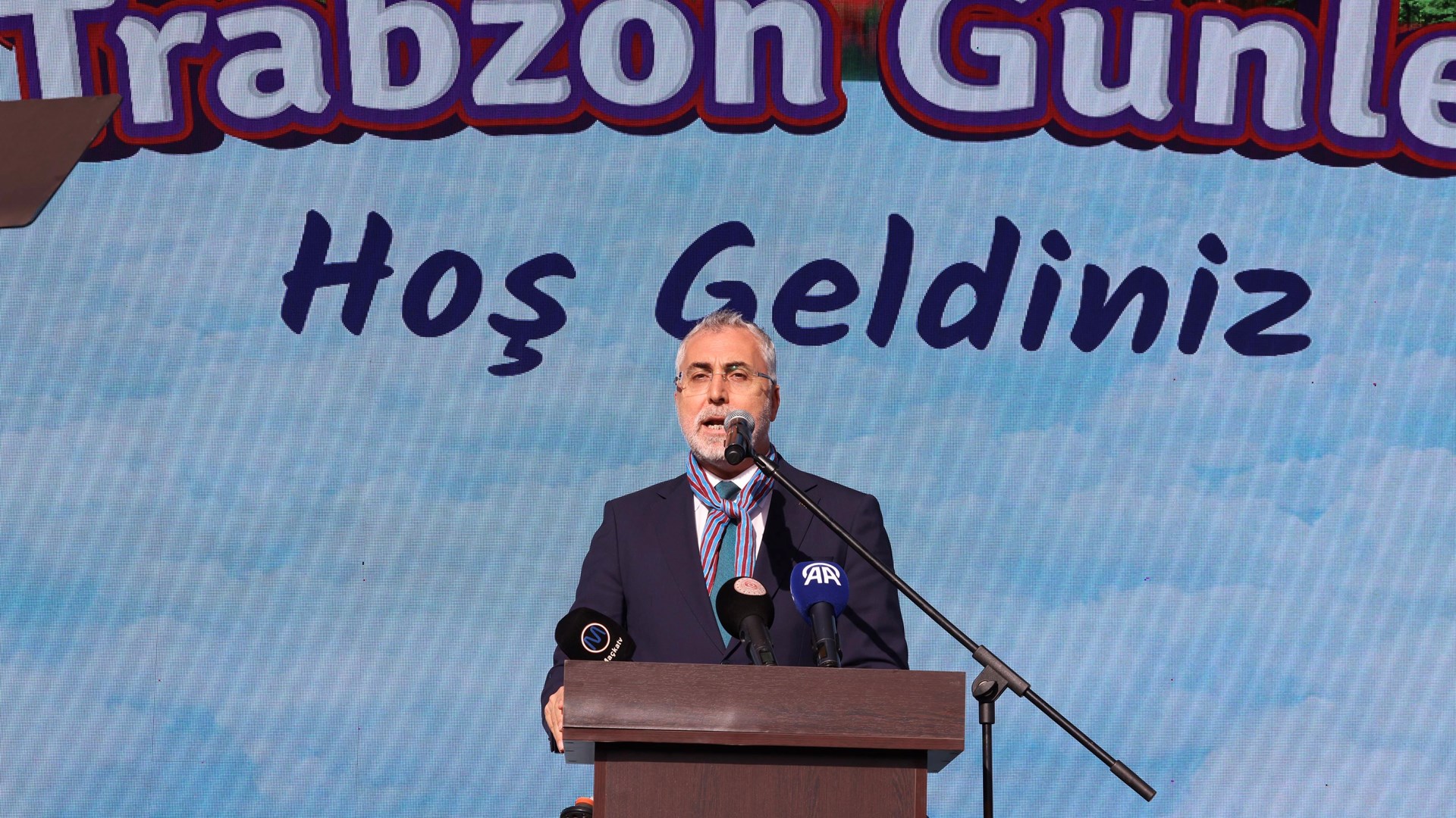 Bakan Işıkhan, İstanbul’da Ziyaretlerde Bulundu