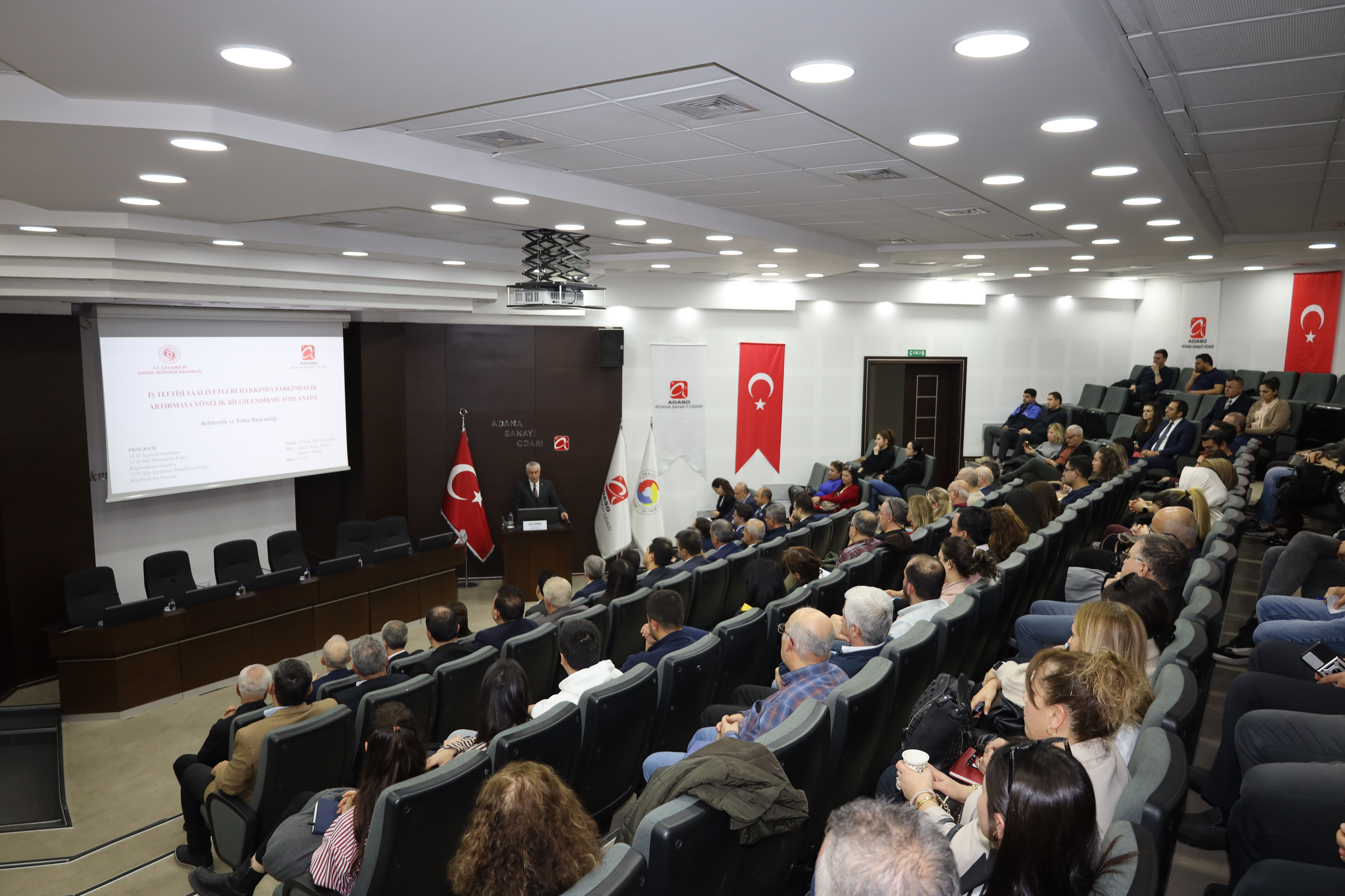 Rehberlik ve Teftiş Başkanlığı tarafından, Adana Sanayi Odası (ADASO) ev sahipliğinde “İş Teftiş Faaliyetleri Hakkında Farkındalık Artırmaya Yönelik Bilgilendirme Toplantısı” düzenlendi. 