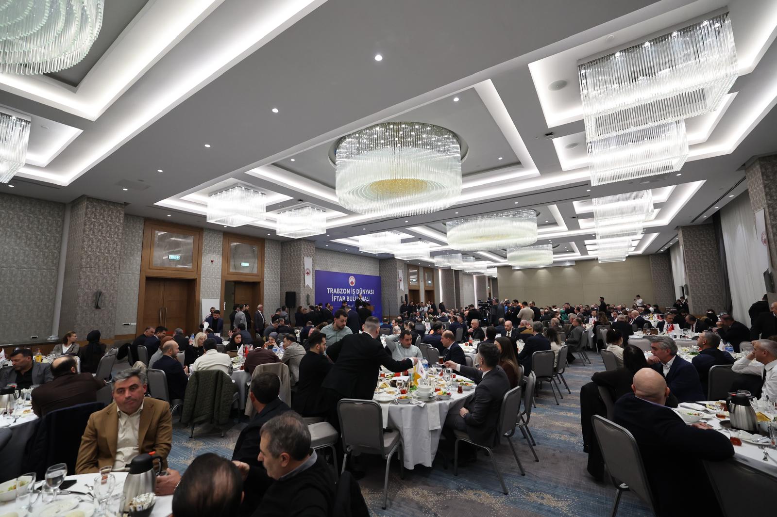 Bakan Işıkhan, Trabzon’da Ziyaretlerde Bulundu