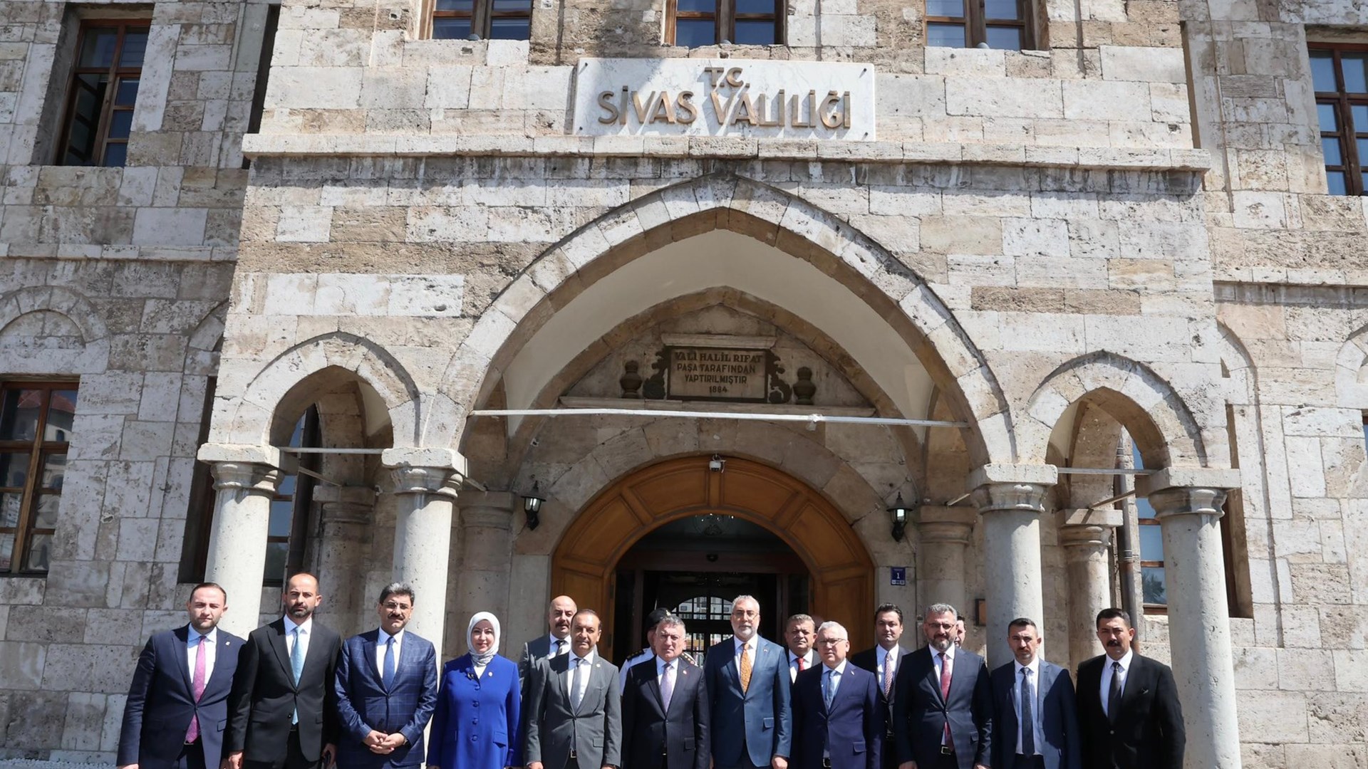 Bakan Işıkhan, Sivas’ta Ziyaretlerde Bulundu