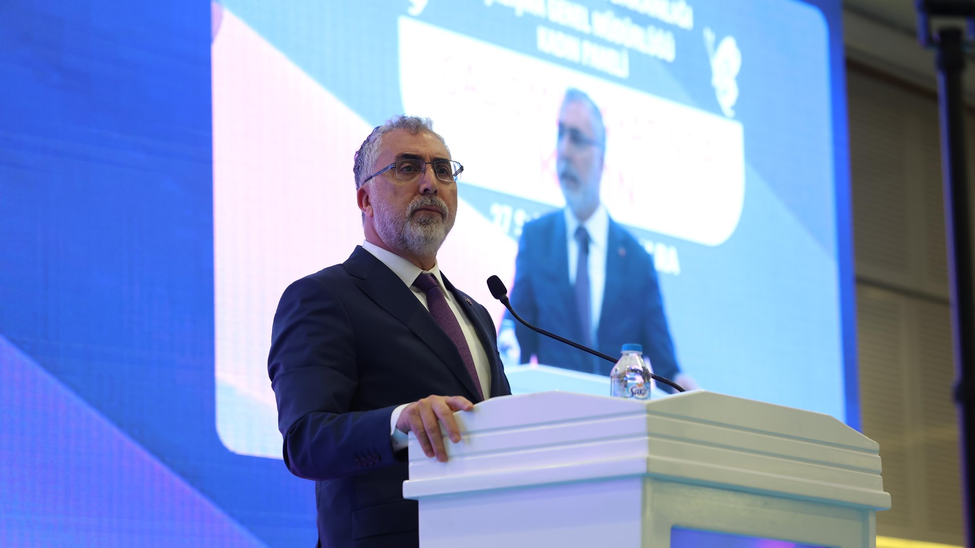 Çalışma ve Sosyal Güvenlik Bakanı Prof. Dr. Vedat Işıkhan, Çalışma Genel Müdürlüğü tarafından düzenlenen “Çalışma Hayatında Kadın Paneli” ne iştirak etti.