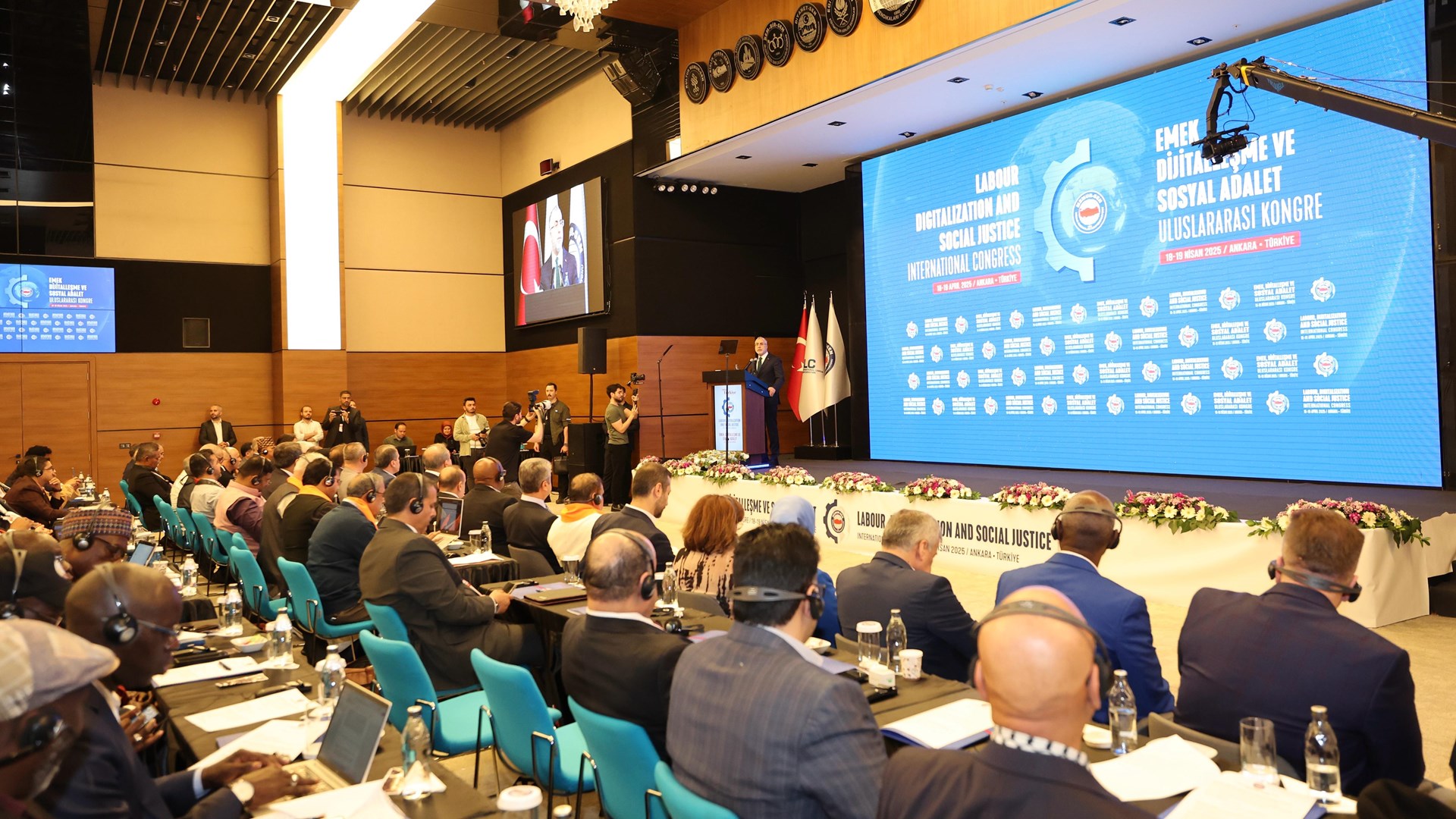 Bakan Işıkhan, Memur-Sen’in “Uluslararası Emek, Dijitalleşme ve Sosyal Adalet Kongresi” ne Katıldı