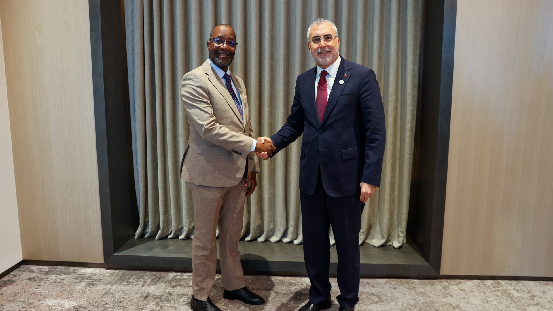 Bakan Işıkhan, İslam İşbirliği Teşkilatı Çalışma Bakanları 6. İslam Konferansı’na Katıldı