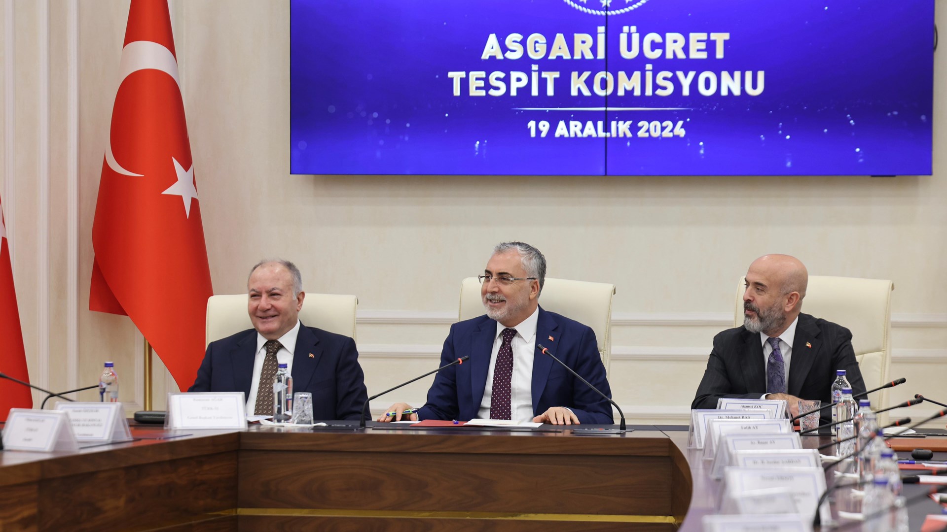 Bakan Işıkhan, Asgari Ücret Tespit Komisyonu’nun Üçüncü Toplantısına Başkanlık Etti