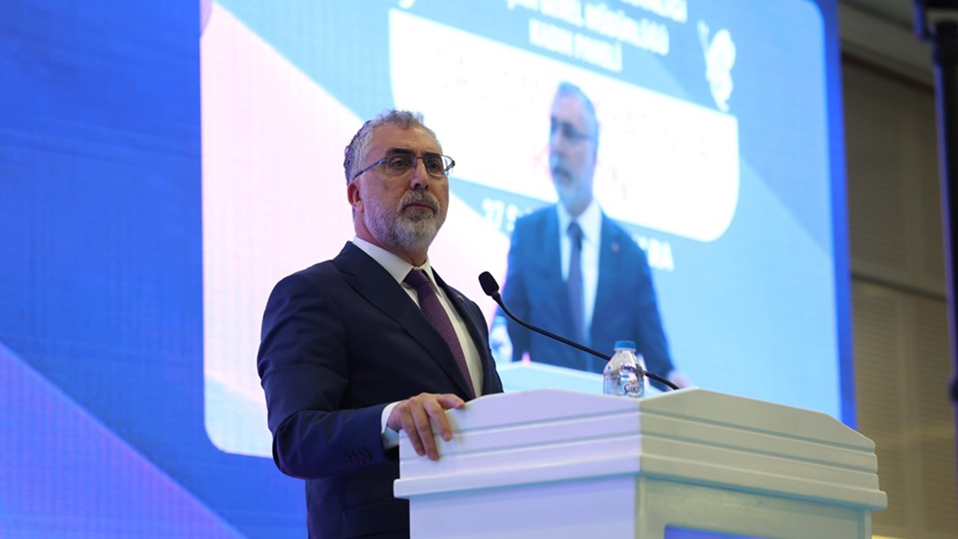 Çalışma ve Sosyal Güvenlik Bakanı Prof. Dr. Vedat Işıkhan, Çalışma Genel Müdürlüğü tarafından düzenlenen “Çalışma Hayatında Kadın Paneli” ne iştirak etti.