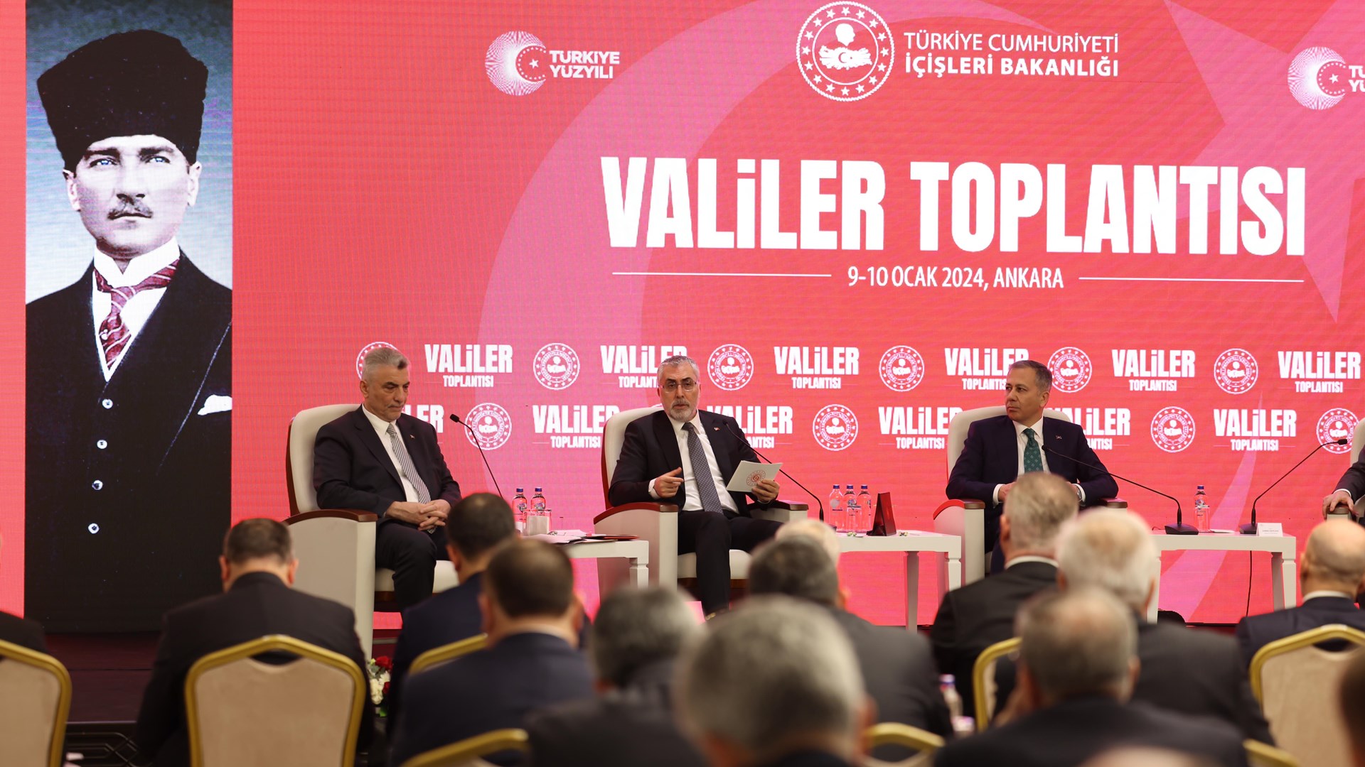 Bakan Işıkhan, Cumhurbaşkanlığı Külliyesi’nde Düzenlenen "Valiler Toplantısı" na Katıldı