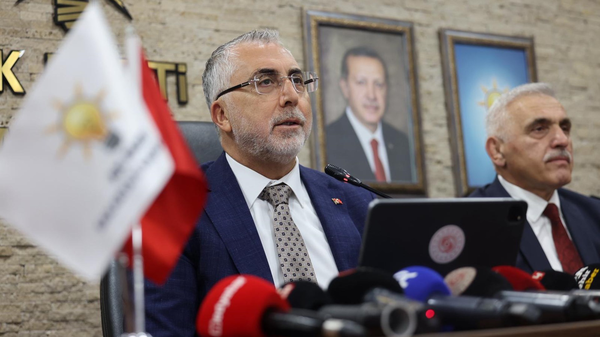 Bakan Işıkhan, Sakarya’da Ziyaretlerde Bulundu