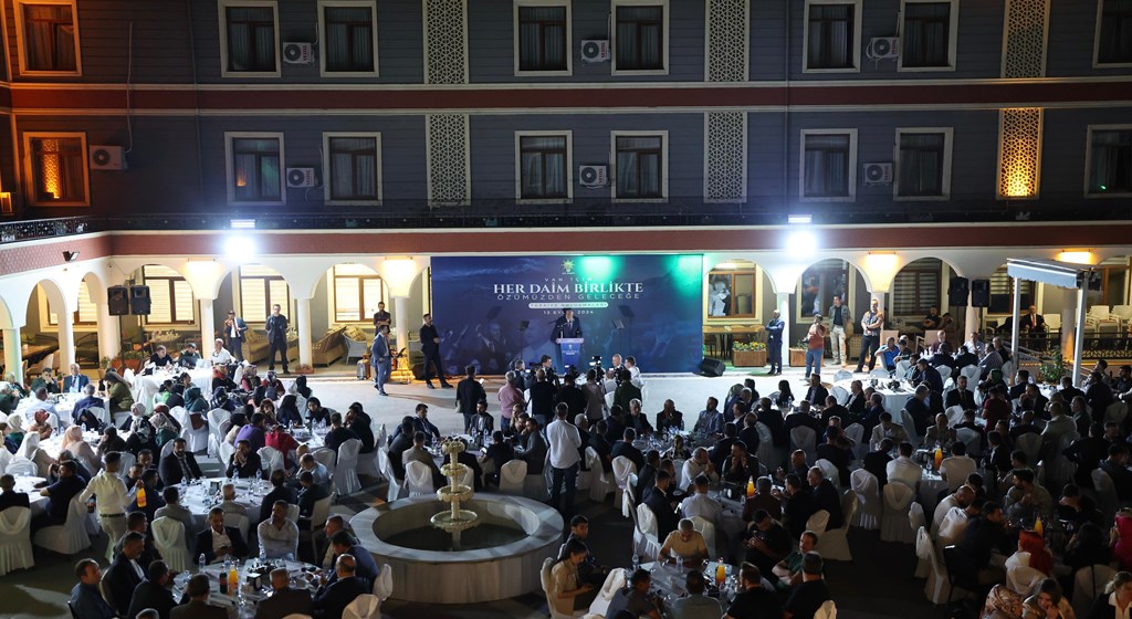 Çalışma ve Sosyal Güvenlik Bakanı Prof. Dr. Vedat Işıkhan, çeşitli ziyaretlerde bulunmak ve programlara katılmak üzere Van’a gitti.