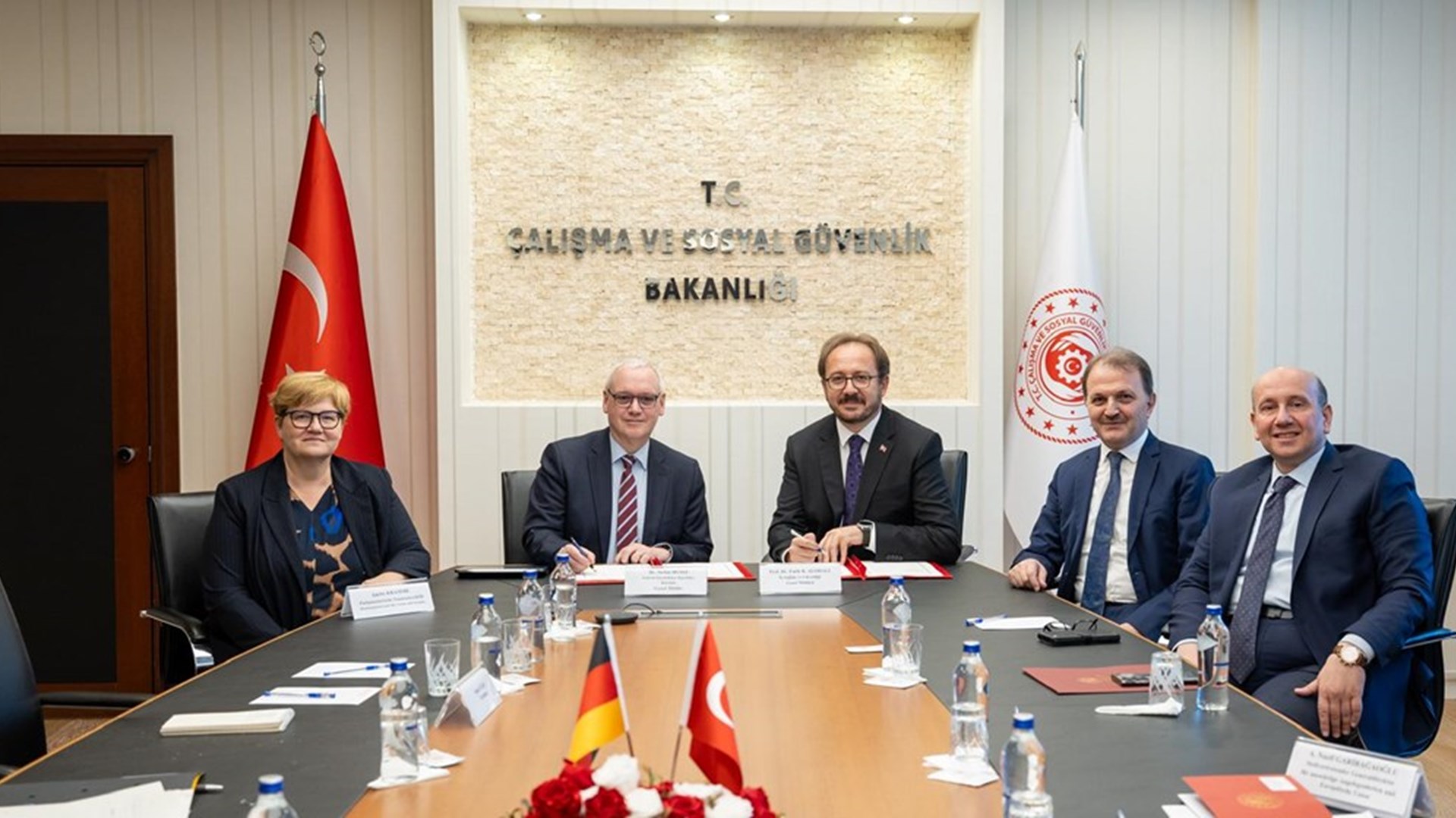 Having visited our Ministry, the delegation headed by Anette Kramme, Parliamentary Undersecretary of Labour and Social Affairs Ministry of Federal Republic of Germany addressed the issues of strengthening inter-ministerial relations and opportunities for cooperation.