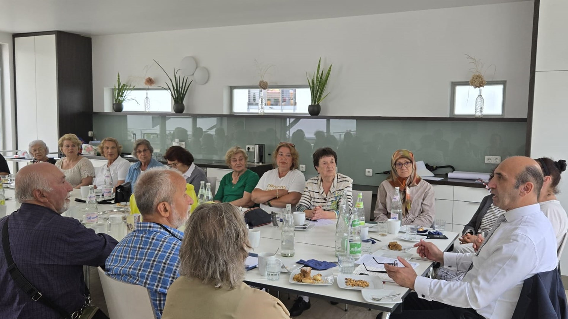 The Cologne Labour and Social Security Attaché Office held an informational meeting for pensioners living in Germany at the AWO Cologne Association.