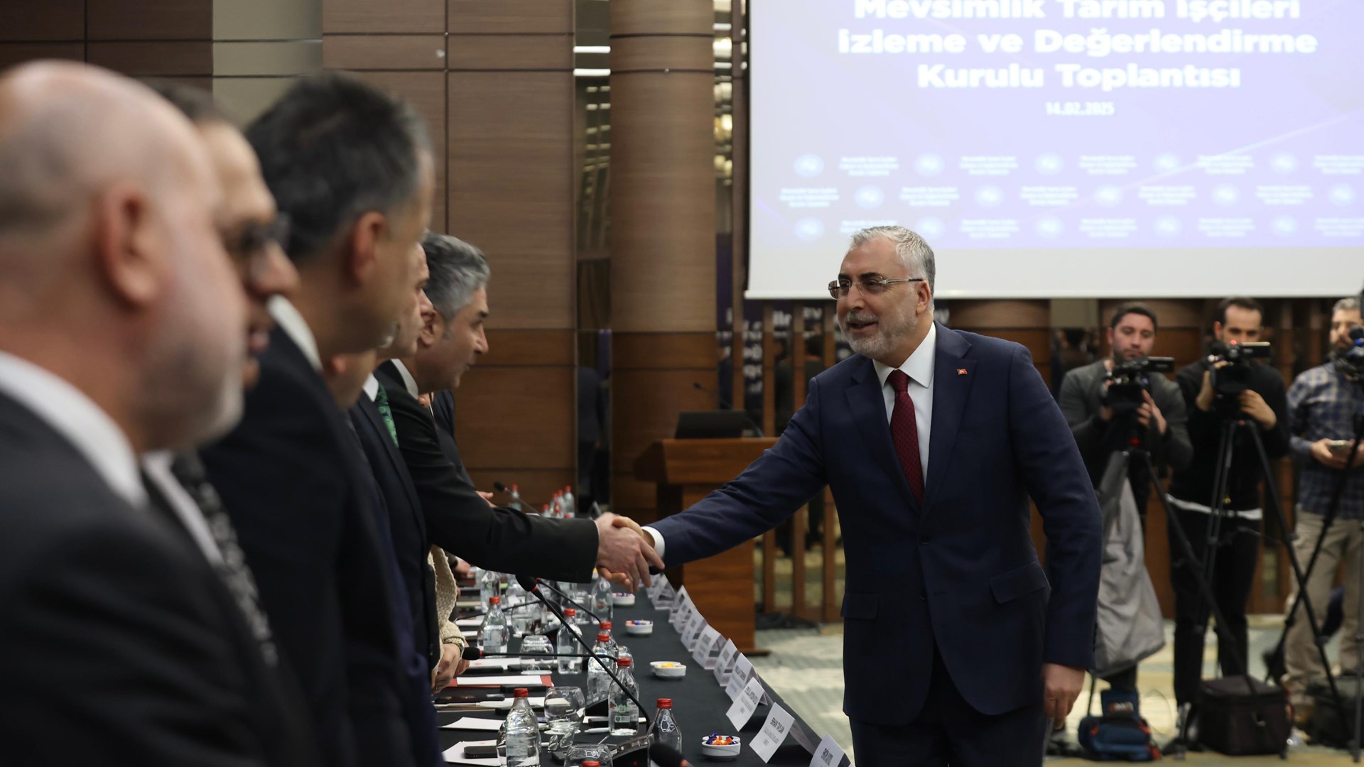 Bakan Işıkhan, Mevsimlik Tarım İşçileri İzleme ve Değerlendirme Kurulu Toplantısı’na Katıldı