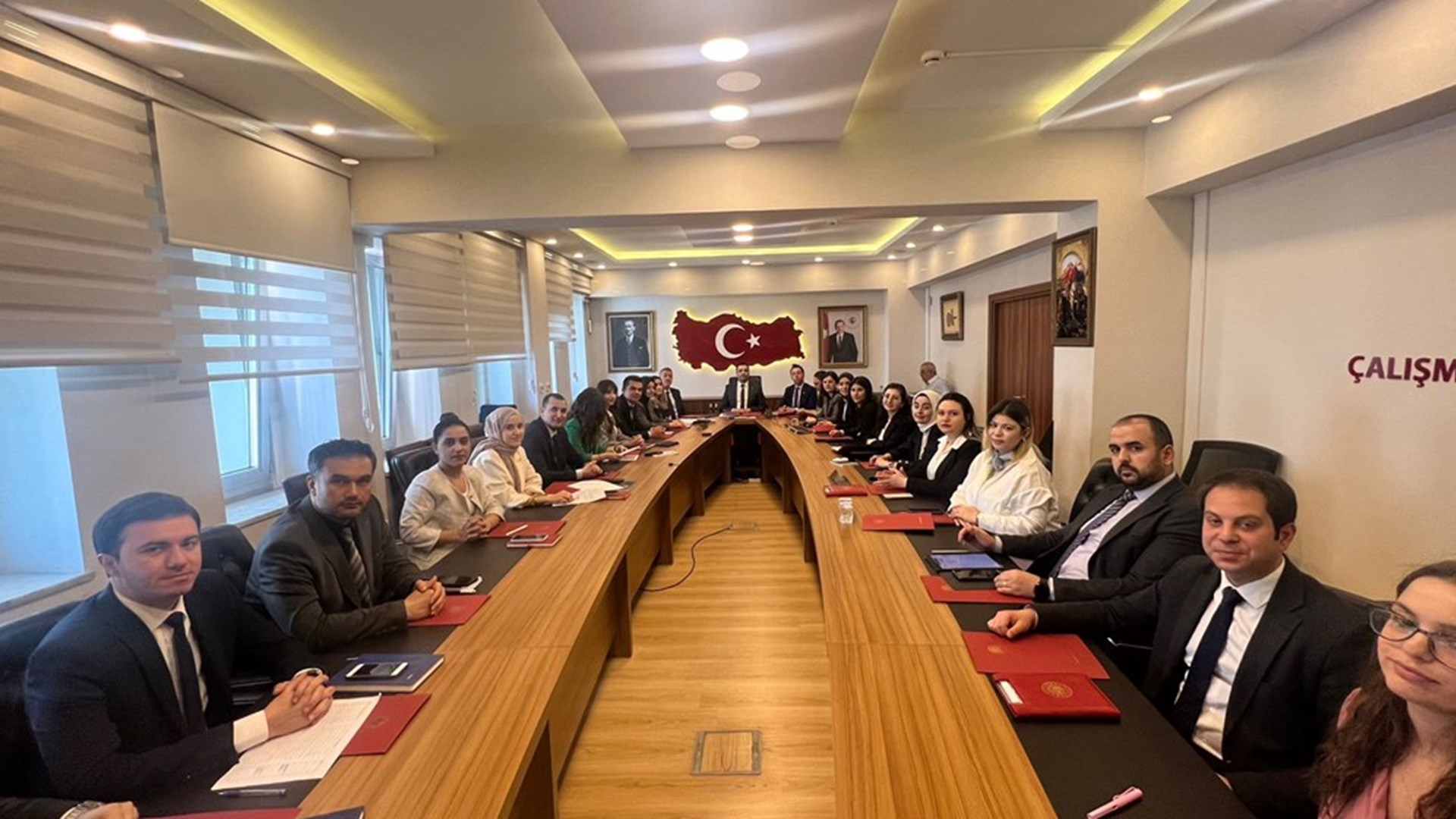 En Fazla Üç Tez Konusunun Belirlenerek, 1 Ay İçerisinde İlgili Birimlere İletilmesi Gerekiyor