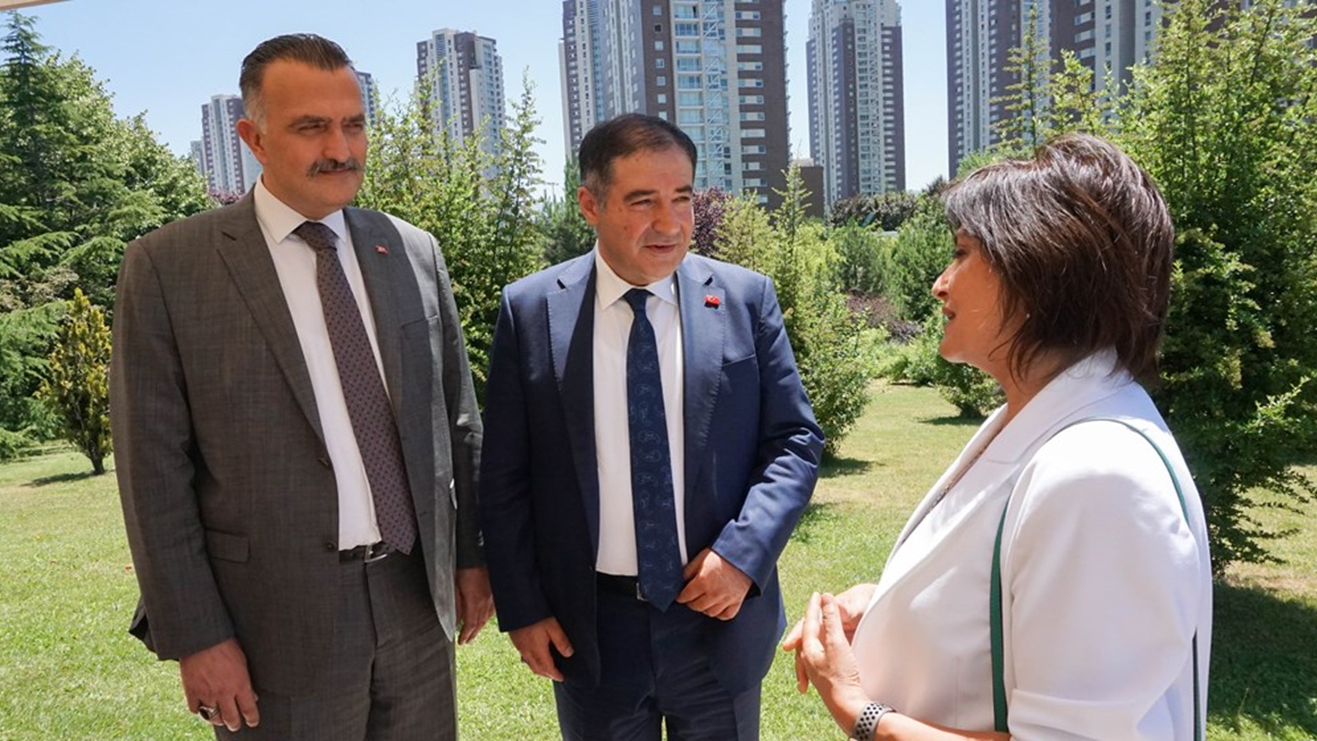 At the UN Country team meeting held in Ankara, the delegation of our Ministry, headed by our Director General Oğuz Tuncay, exchanged views with the UN Country Team on economic and social construction works in the provinces hit by the earthquake.