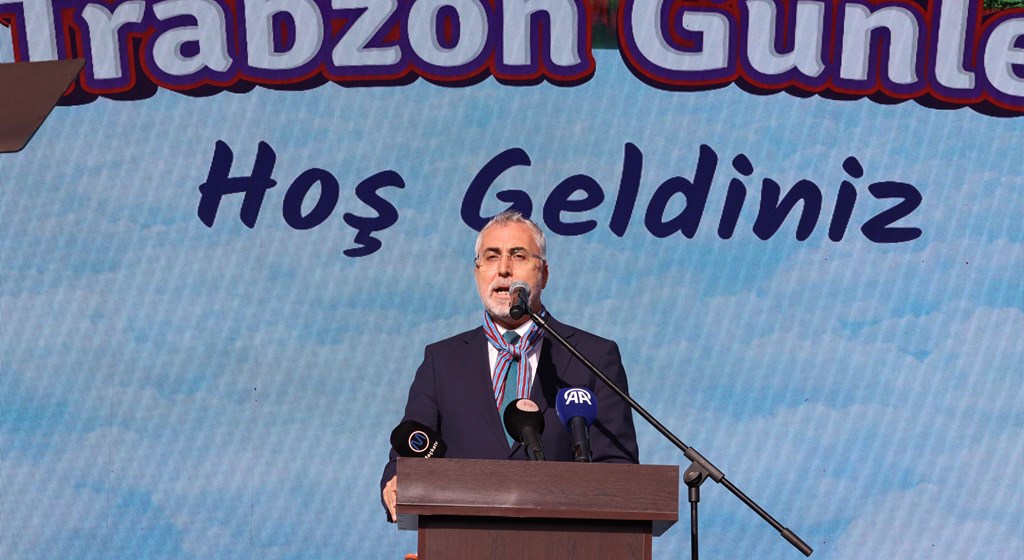 Çalışma ve Sosyal Güvenlik Bakanı Prof. Dr. Vedat Işıkhan, çeşitli temaslarda bulunmak ve programlara katılmak üzere İstanbul’a gitti.