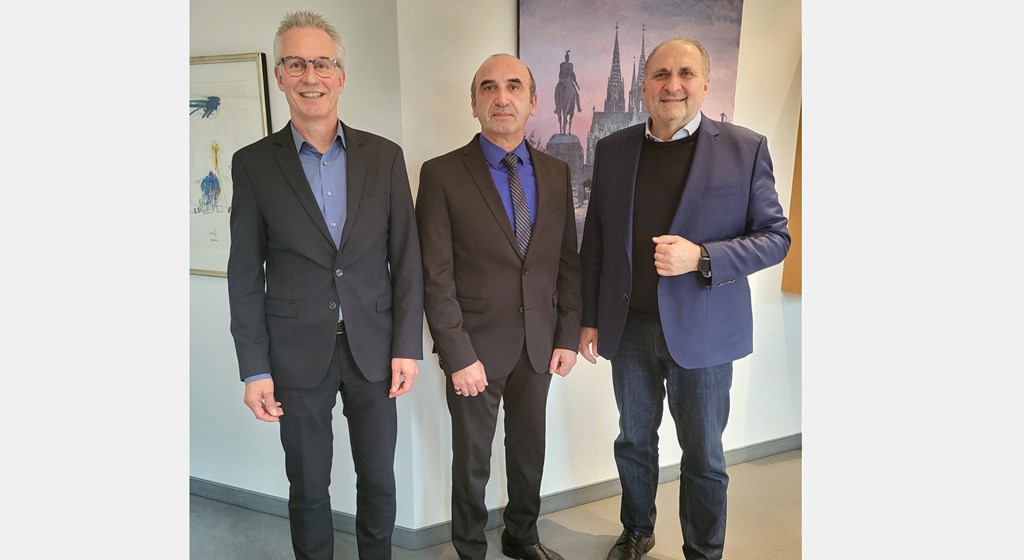 Köln Çalışma ve Sosyal Güvenlik Ataşeliğimiz, Köln Zanaatkarlar Odası Başkanı H.Peter Wollseifer ve Genel Müdür Yardımcısı Jürgen Fritz’ı ziyaret etti.