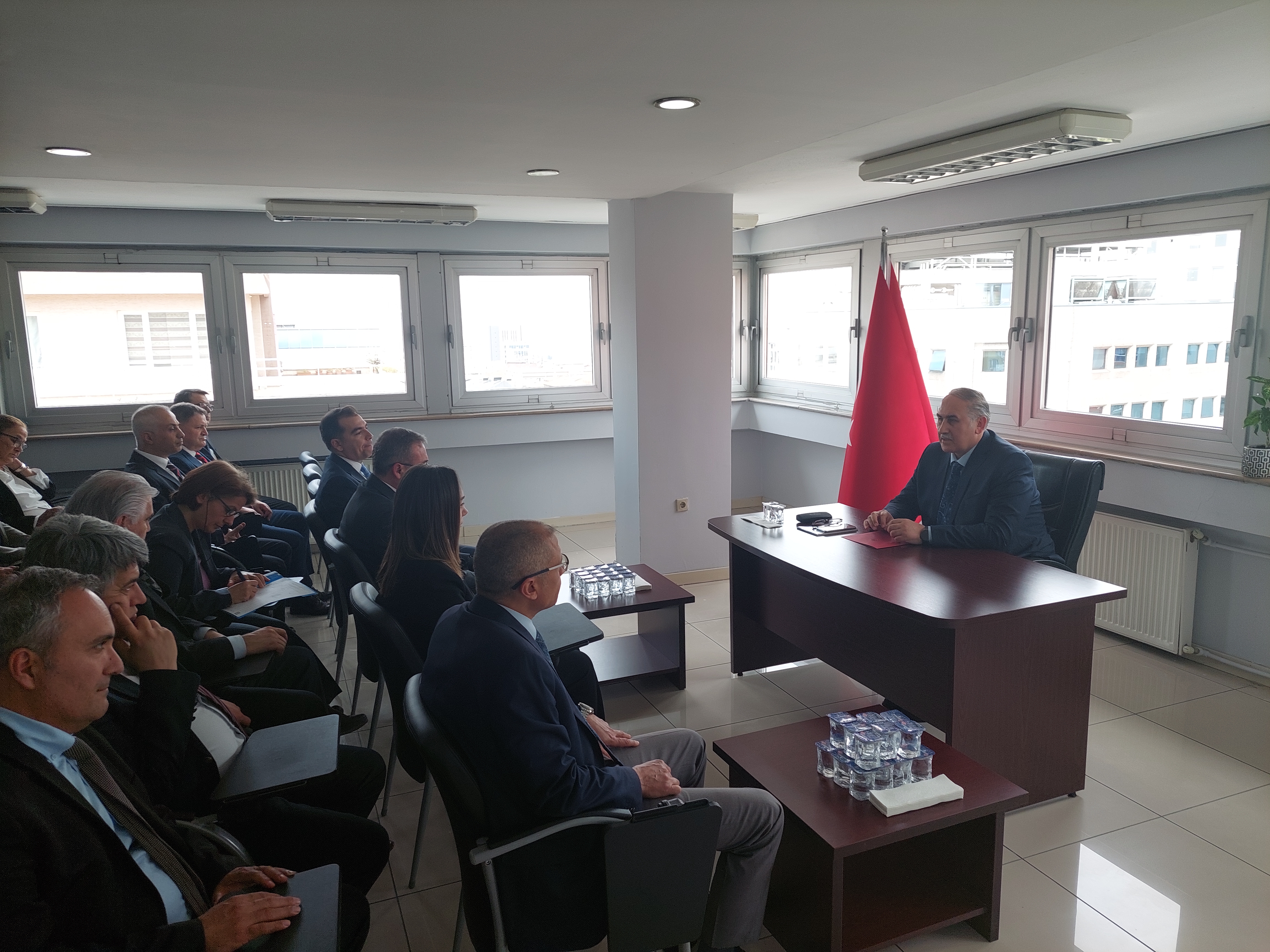 Rehberlik ve Teftiş Başkanımız Erol Güner, 21 Nisan 2026 tarihinde Bursa Rehberlik ve Teftiş Grup Başkanlığımızı ziyaret etti. Ziyaret kapsamında, iş müfettişlerimizle ile Grup Başkanlığı bünyesinde yürütülen teftiş faaliyetleri ve rehberlik süreçlerine ilişkin kapsamlı bir değerlendirme toplantısı gerçekleştirildi. 