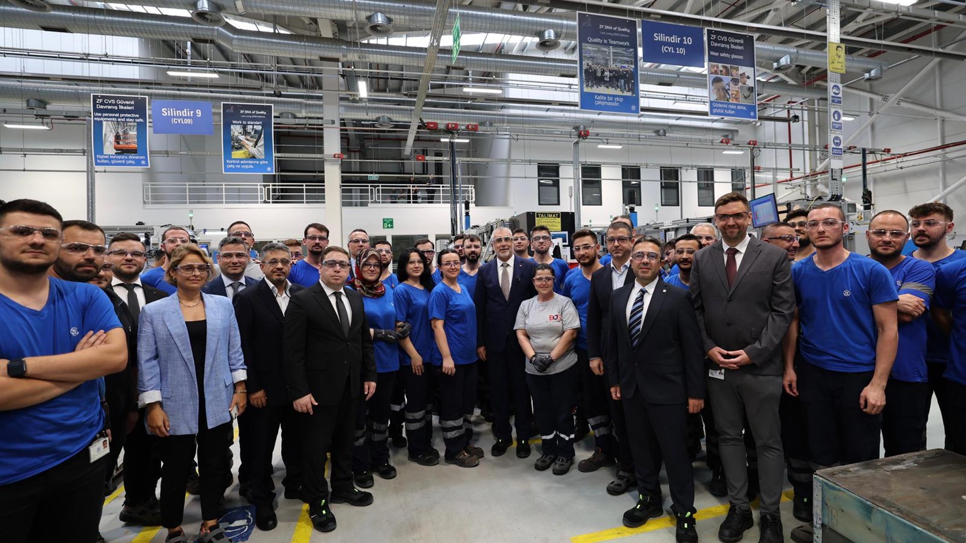 Bakan Işıkhan, Sakarya’da Ziyaretlerde Bulundu