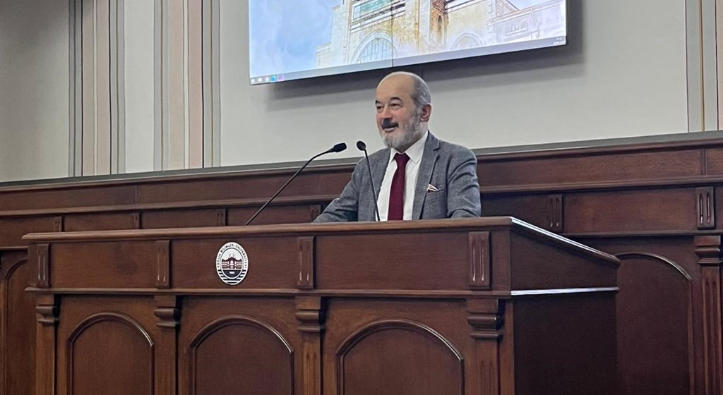 İSG ve DİJİTALLEŞME ana teması ile düzenlenen “IV. Ulusal İş Sağlığı ve Güvenliği Öğrenci Kongresi” 27-28 Nisan 2023 tarihinde Sağlık Bilimleri Üniversitesi’nde gerçekleştirildi.