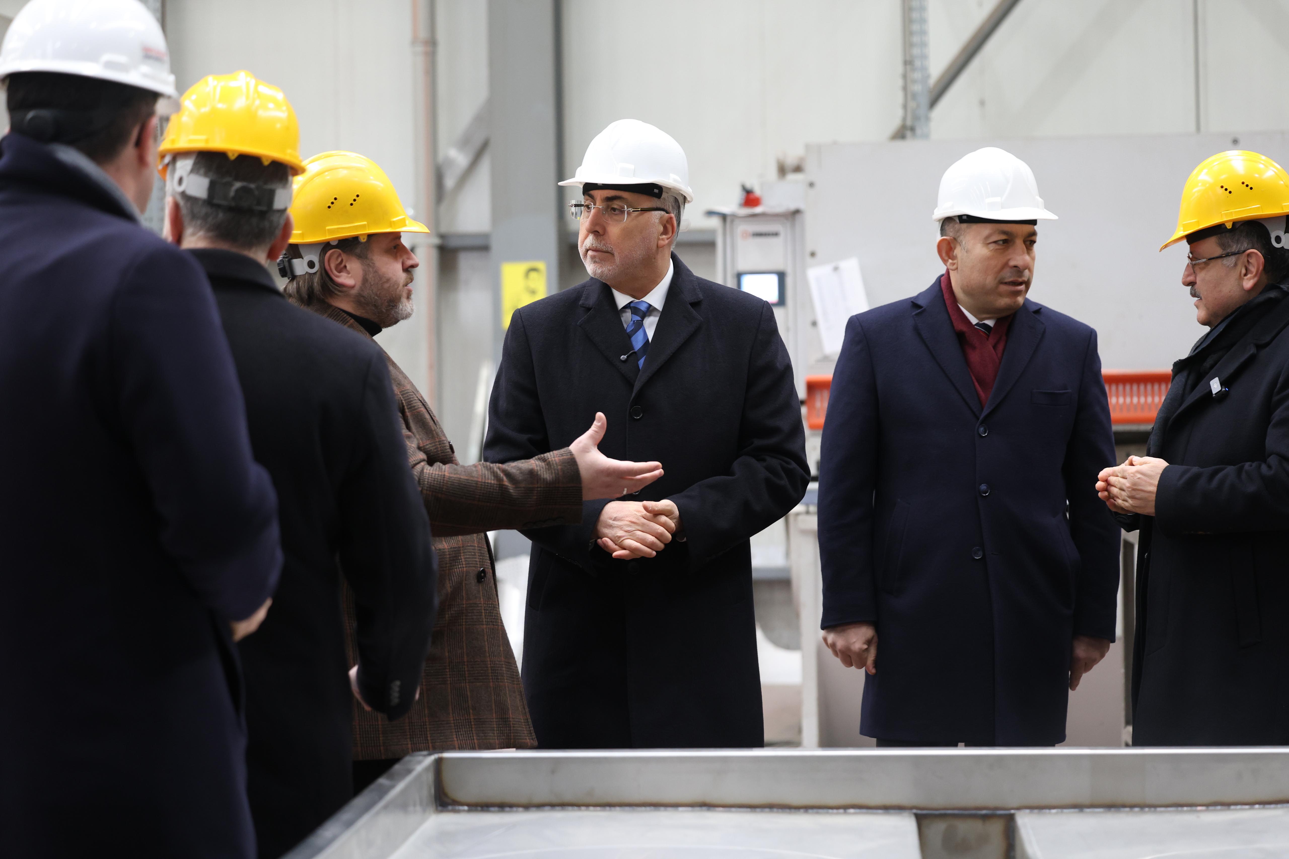 Bakan Işıkhan, Trabzon’da Ziyaretlerde Bulundu