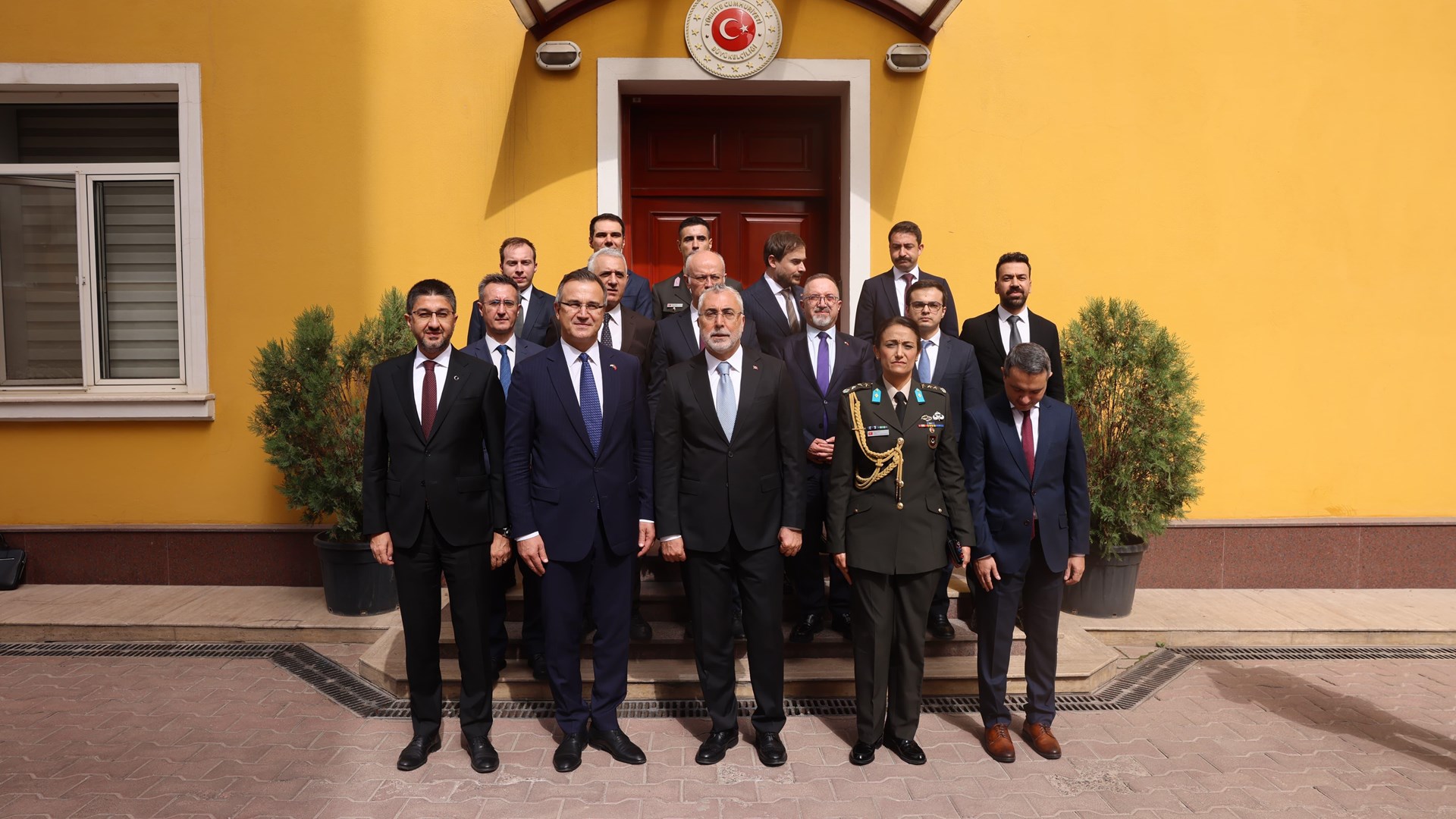 Bakan Işıkhan, Tacikistan’da Temaslarda Bulundu