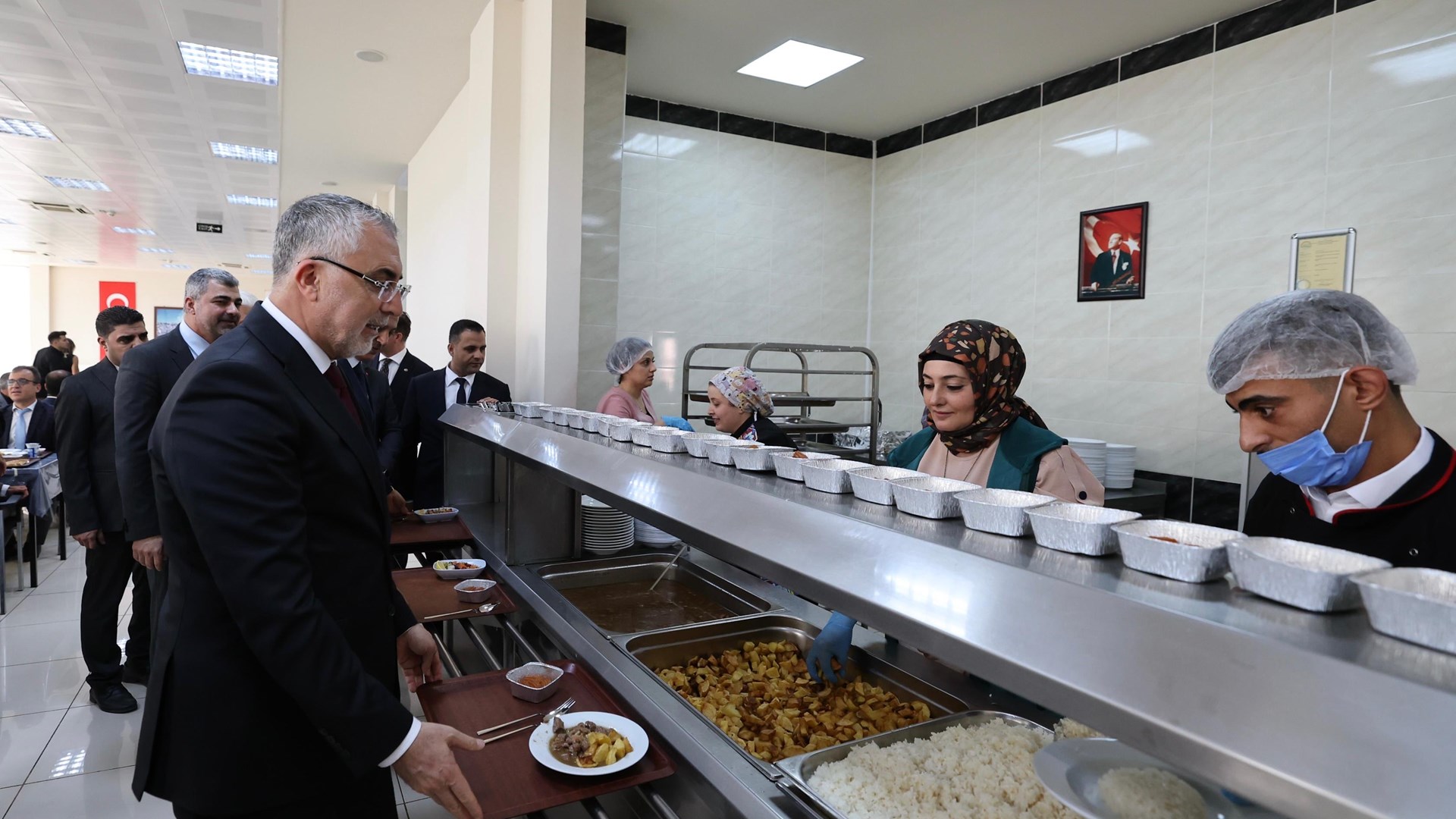 Bakan Işıkhan, Mardin’de Yüzyılın Kadın İstihdamı İş Pozitif Kapanış Programı’na Katıldı