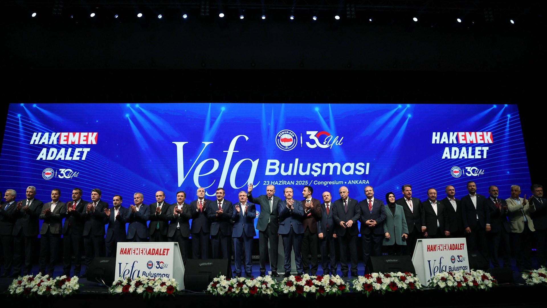 Bakan Işıkhan, “Memur-Sen 30. Yıl Vefa Buluşması Programı” na Katıldı