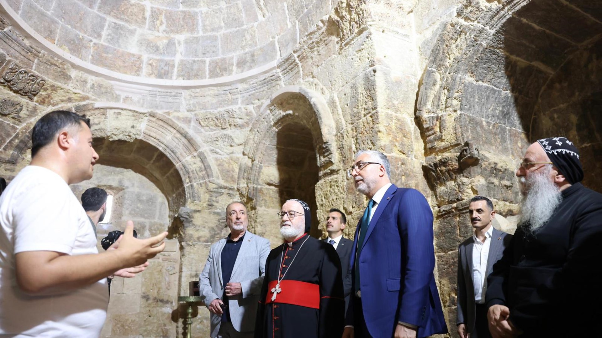 Bakan Işıkhan, Mardin’de Temaslarda Bulundu