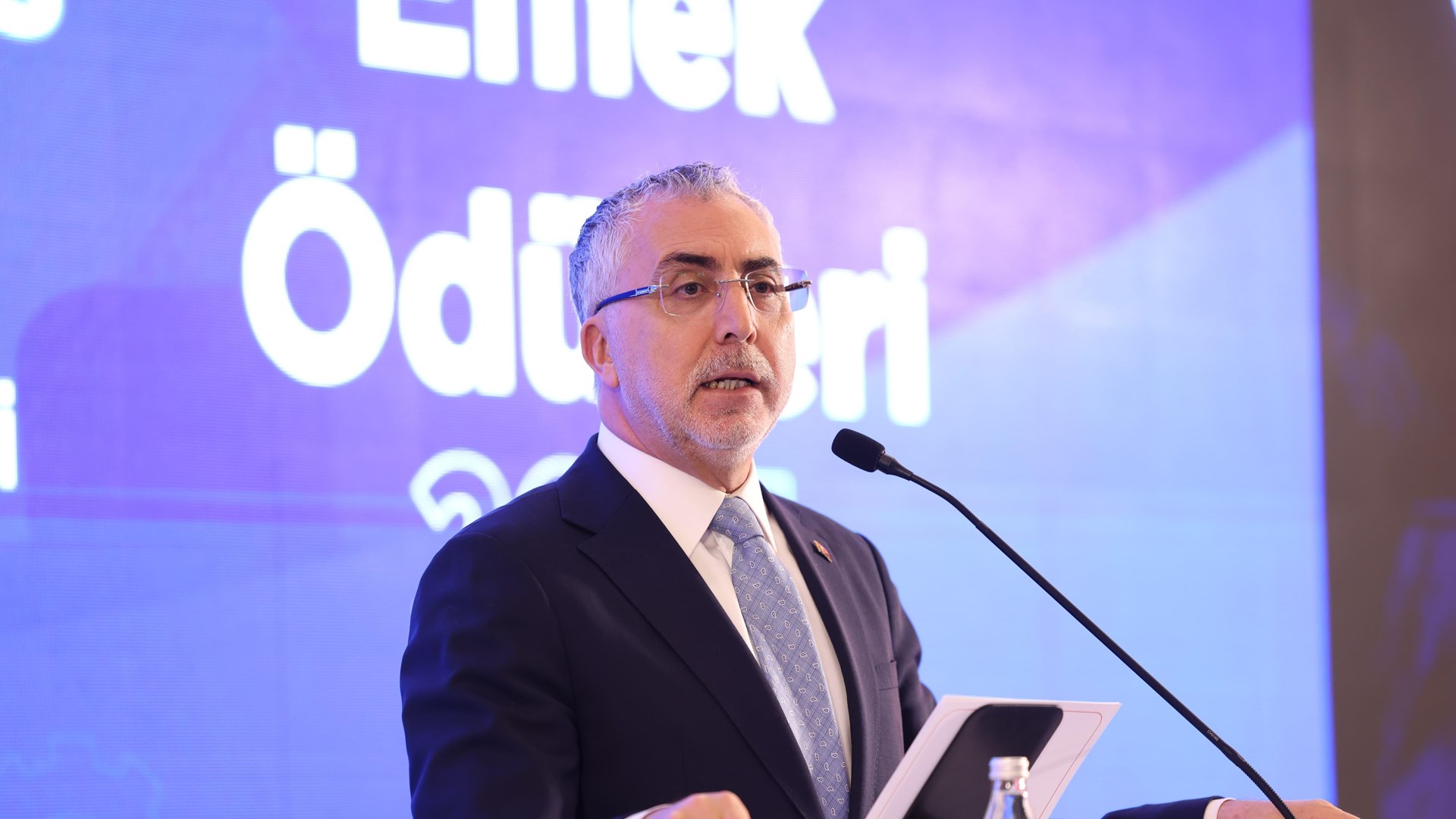 Bakan Işıkhan, 1 Mayıs Emek Ödülleri Töreni’ne Katıldı