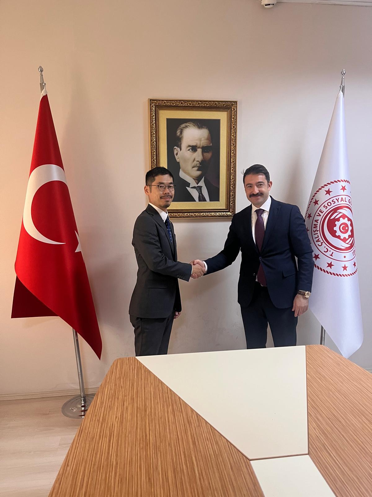 Japonya Büyükelçiliği’nde yapılan görev değişikliği vesilesiyle, Sayın KUMAHARA Wataru ile Sayın KOBASHI Yasuyuki, 30 Haziran 2025 tarihinde Dış İlişkiler ve Avrupa Birliği Genel Müdürlüğü’nü ziyaret etti.