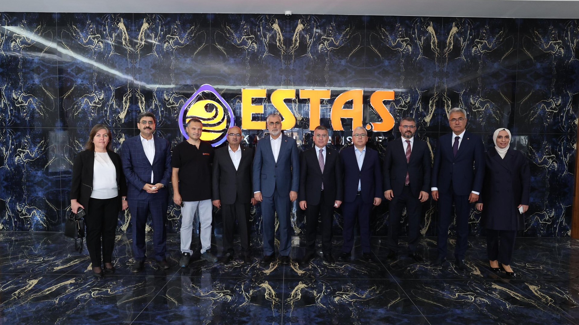 Bakan Işıkhan, Sivas’ta Ziyaretlerde Bulundu