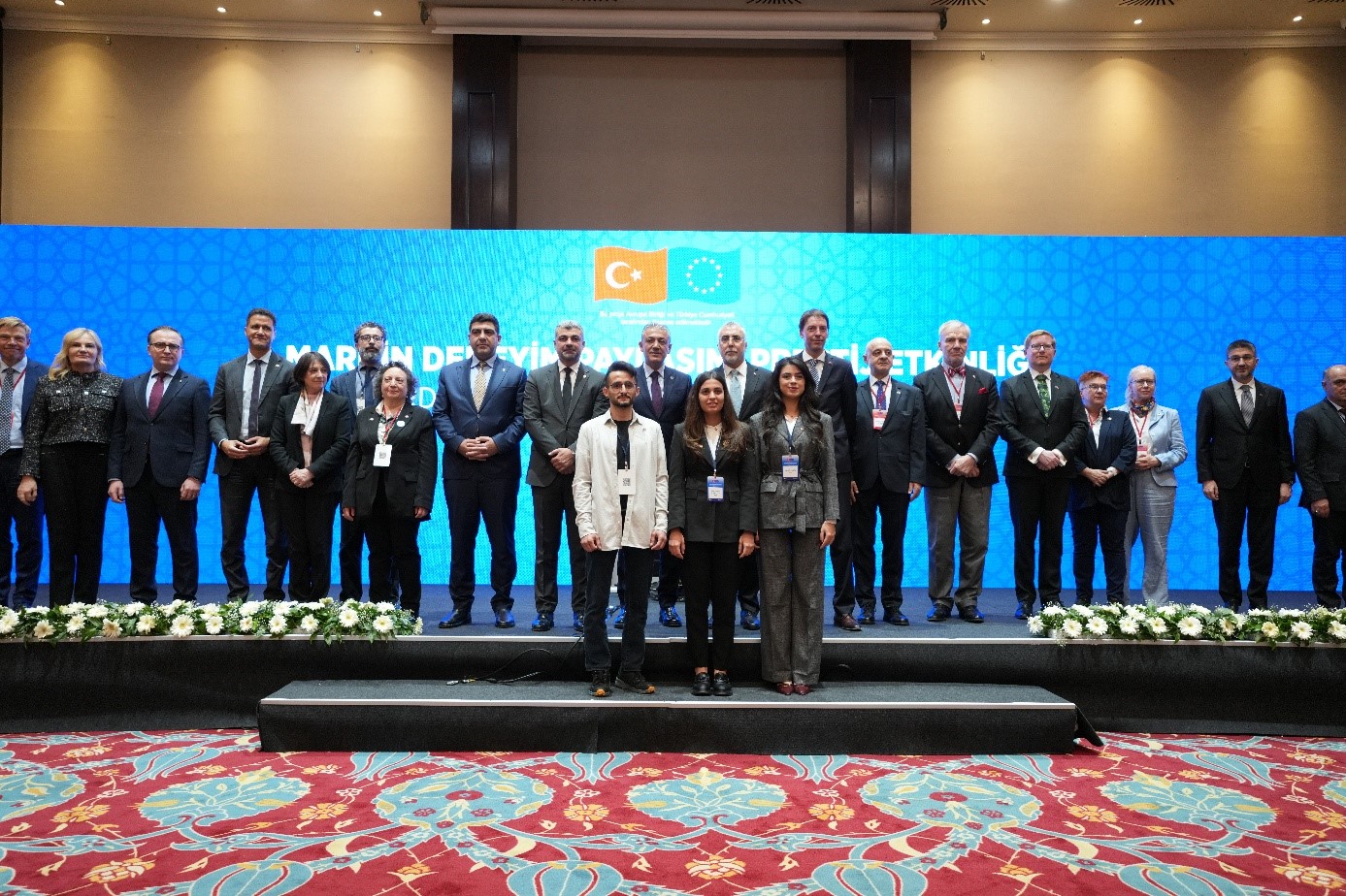 Eğitim ve Sosyal Politikalar Sektörel Operasyonel Programı kapsamında düzenlenen Mardin Deneyim Paylaşımı Prestij Etkinliği, 10 Nisan 2026’da Mardin’de uluslararası katılımla gerçekleştirildi.