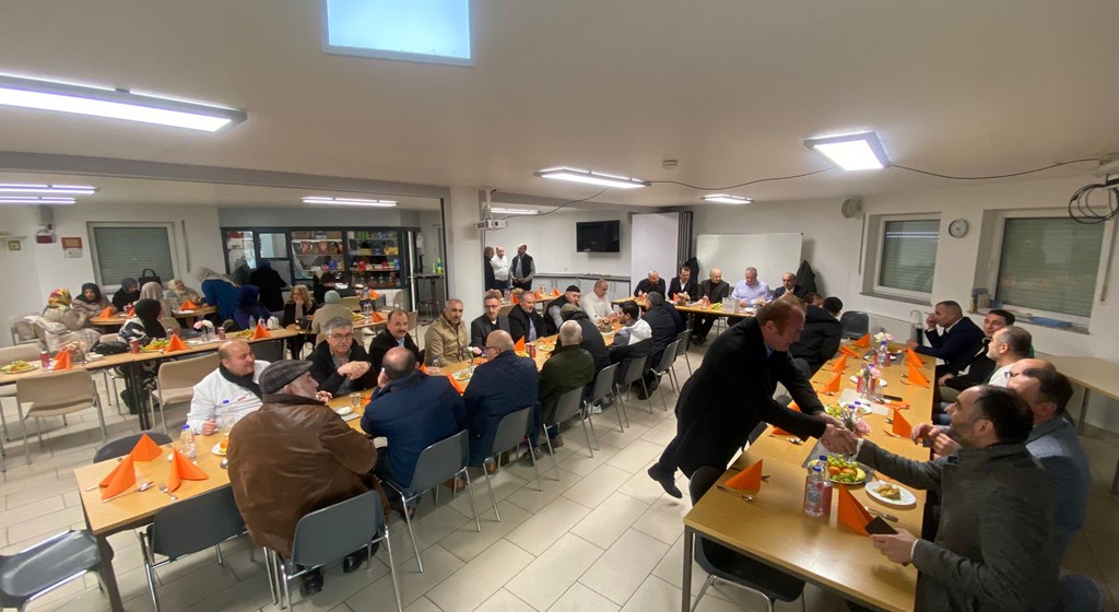 Köln Çalışma ve Sosyal Güvenlik Ataşeliğimiz DİTİB Königswinter Cami Derneğinde vatandaşlarımızla bir araya geldi.