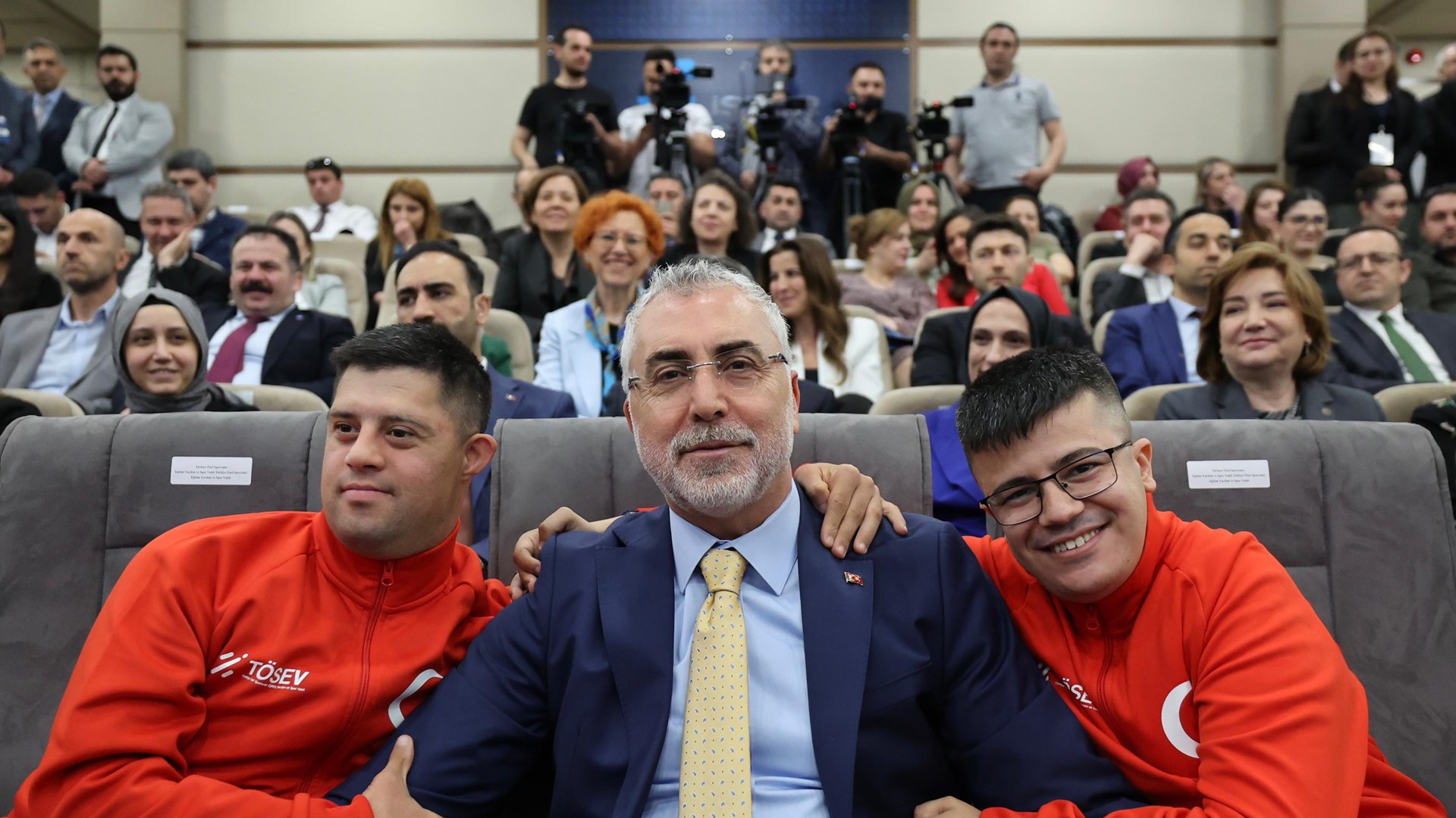 Bakan Işıkhan, Engelsiz İŞKUR Platformu ve Engelli İstihdamı Reform Paketi Tanıtım Toplantısı’na Katıldı