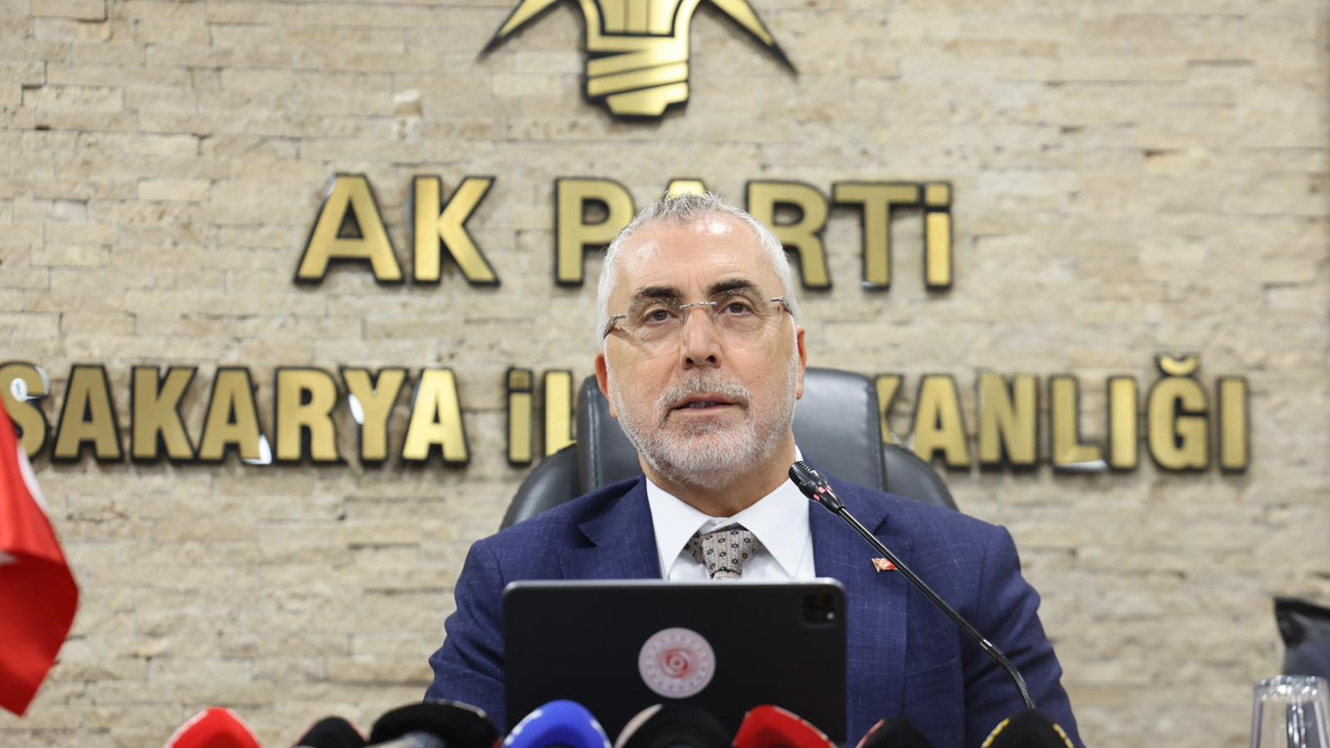 Bakan Işıkhan, Sakarya’da Ziyaretlerde Bulundu