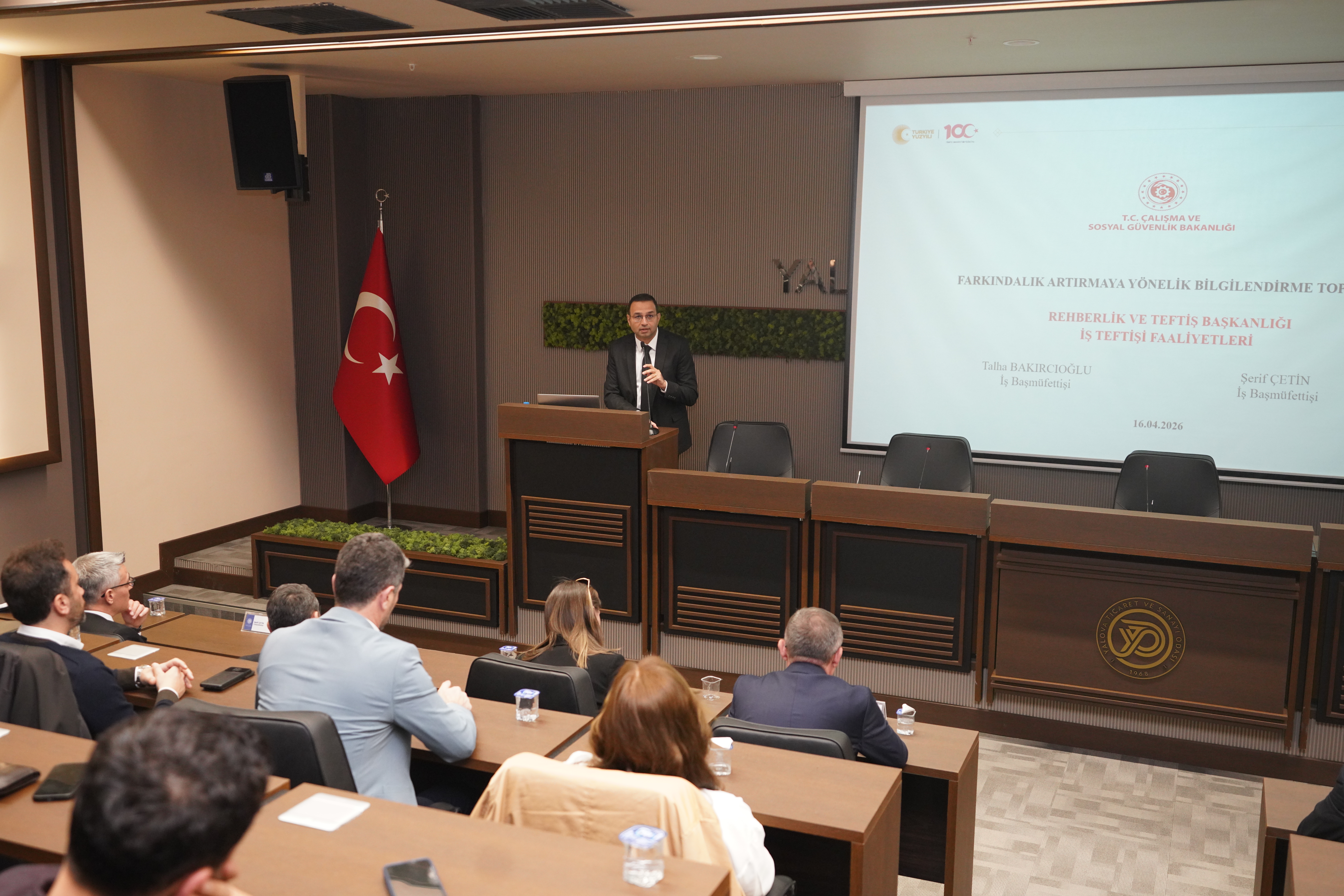 Rehberlik ve Teftiş Başkanlığı tarafından Yalova Ticaret ve Sanayi Odası ile işbirliği halinde, 16 Nisan 2026 tarihinde iş teftiş faaliyetleri ve mevzuat hakkında bilgilendirme toplantısı düzenledi. 