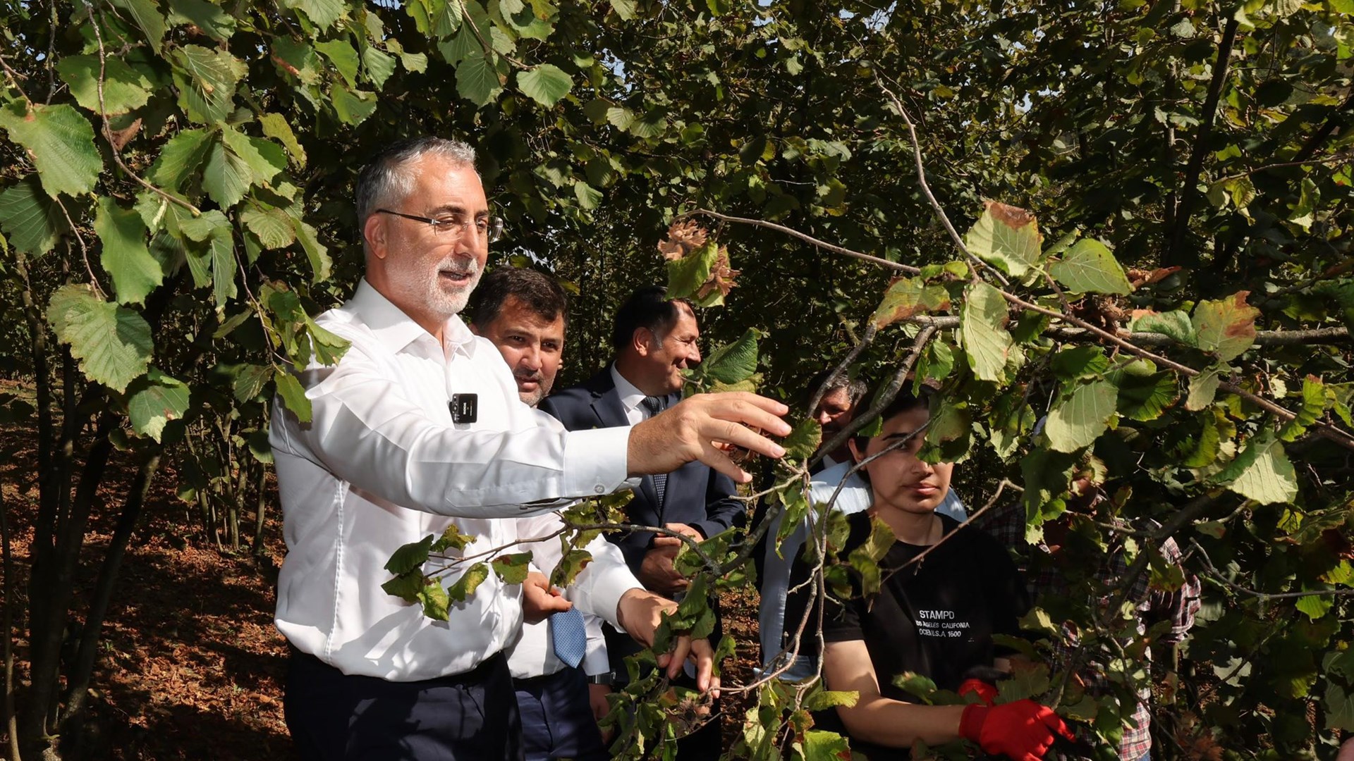 Çalışma ve Sosyal Güvenlik Bakanı Prof. Dr. Vedat Işıkhan, çeşitli ziyaretlerde bulunmak ve AK Parti Düzce İl Danışma Meclisi Toplantısı’na katılmak üzere Düzce’ye gitti.
