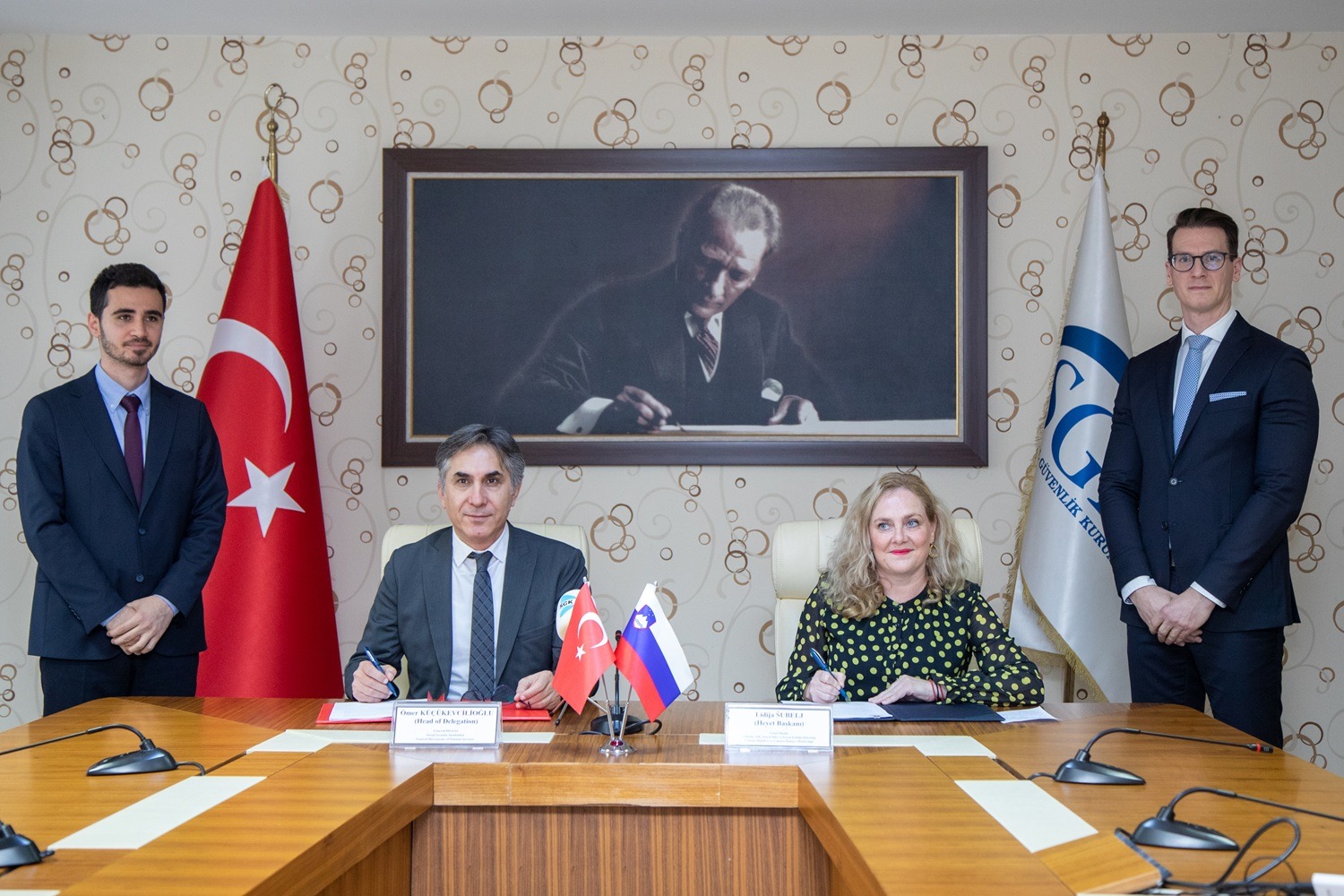 Our Ministry and representatives of the Slovenian Ministry of Labor and Social Security met in Ankara for the third round of negotiations regarding the conclusion of the social security agreement.