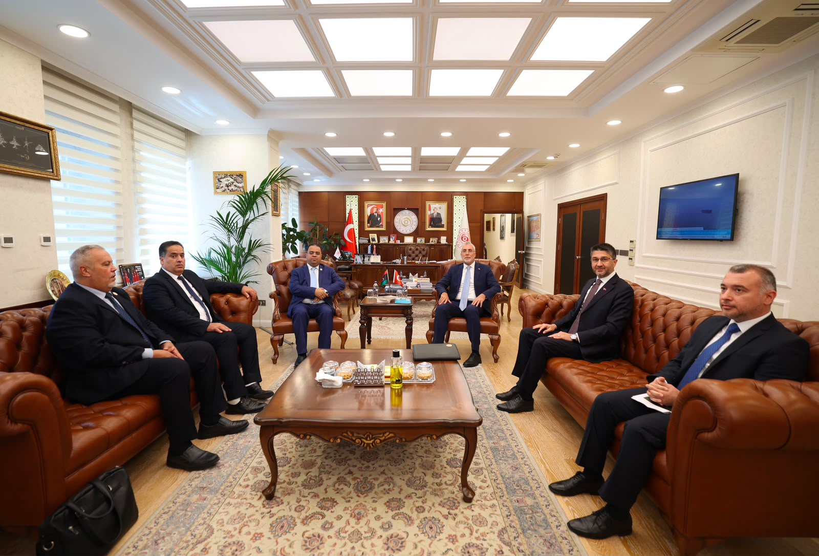 Bakan Işıkhan, Libyalı Mevkidaşı Al-Abed Al-Rida ile Bakanlıkta Bir Araya Gelerek İki Ülke Arasında İşbirliği Mutabakat Zaptı’nı imzaladı