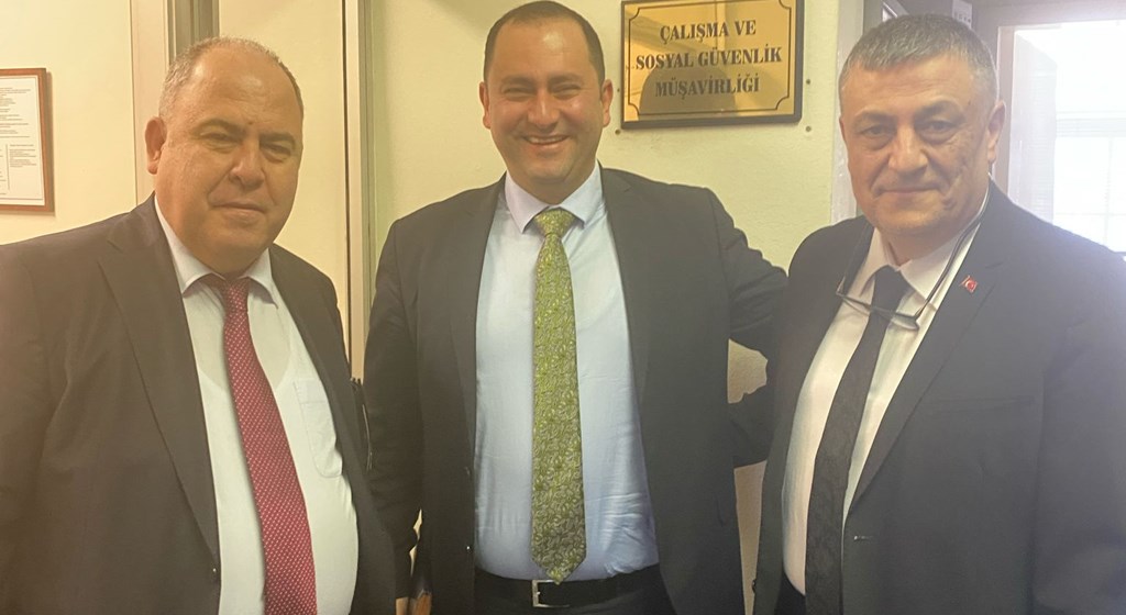 Bakanlığımızın Dış İlişkiler ve Avrupa Birliği Genel Müdürlüğünün (İKG PRO) Avrupa Birliği eş finansmanı ile finanse ettiği, Türkiye Haber-İş Sendikasının faydalanıcı olduğu bir hibe projesi kapsamında Türkiye Haber-İş Sendikası temsilcileri, RTÜK üst düzey yöneticileri ve Hacı Bayram Veli Üniversitesinden Çalışma Ekonomisi ve Endüstri İlişkileri Bölüm Başkanı ve Bakanlığımız Danışma Kurulu üyesi Prof.Dr. Yücel UYANIK’ın da yer aldığı, akademisyenlerin oluşturduğu heyet Hollanda’yı ziyaret etmiştir.