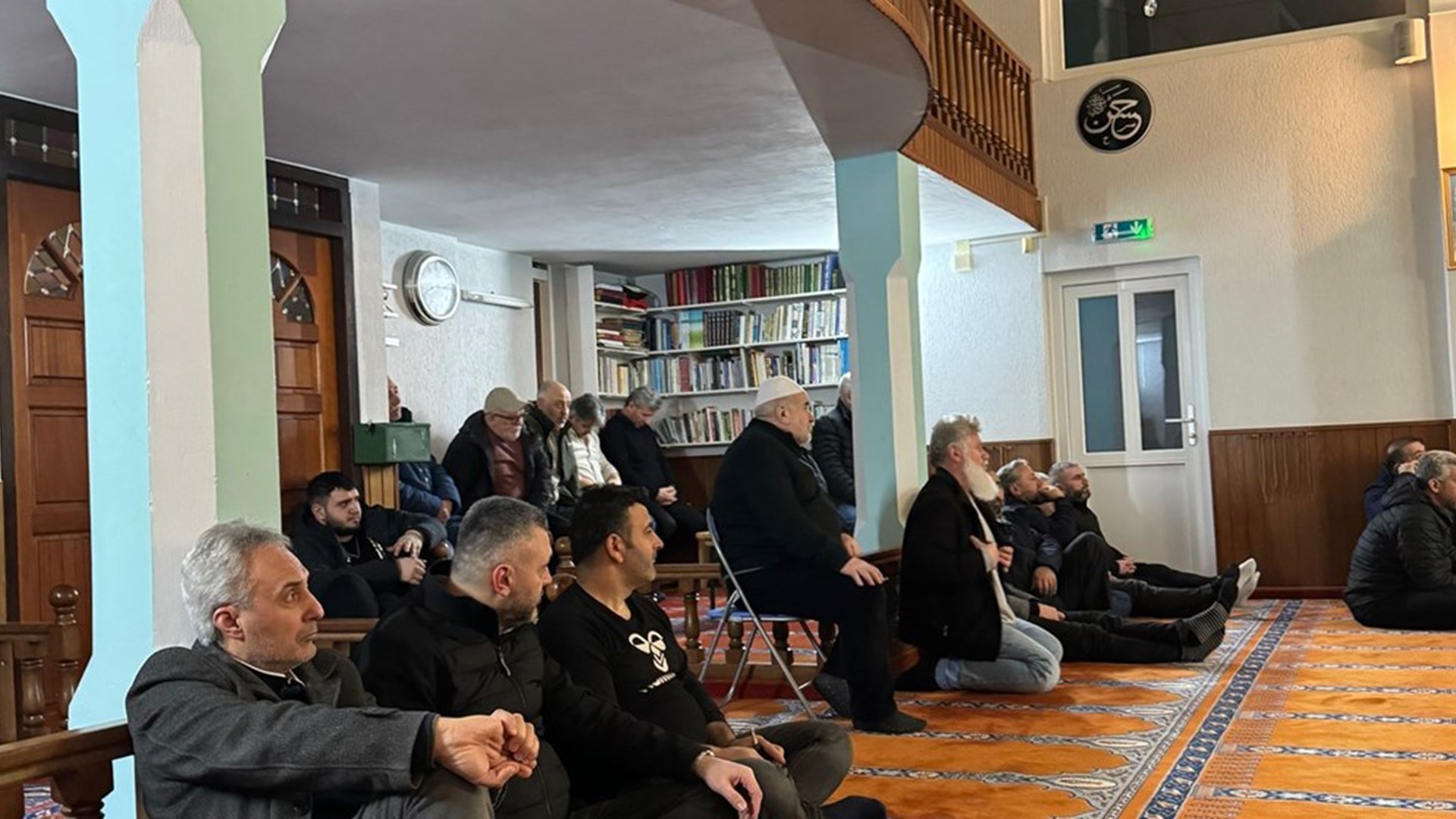 Turkish Labour and Social Security Attaché in Deventer met Turkish citizens at the HDV Ahmet Yesevi Mosque in Cuijk.