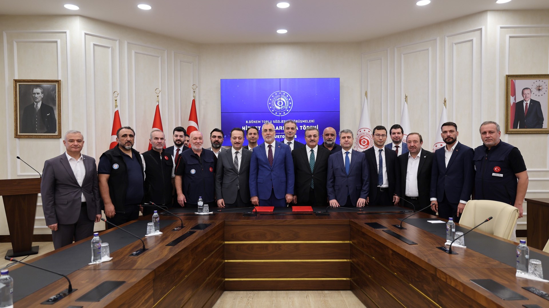 8. Dönem Toplu Sözleşme’de Hizmet Kollarına Yönelik Mali Ve Sosyal Haklarda Mutabakata Varıldı