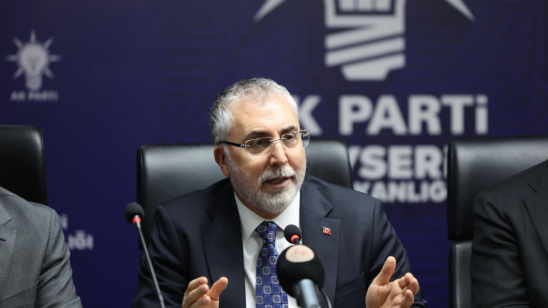 Bakan Işıkhan, Kayseri’de Ziyaretlerde Bulundu