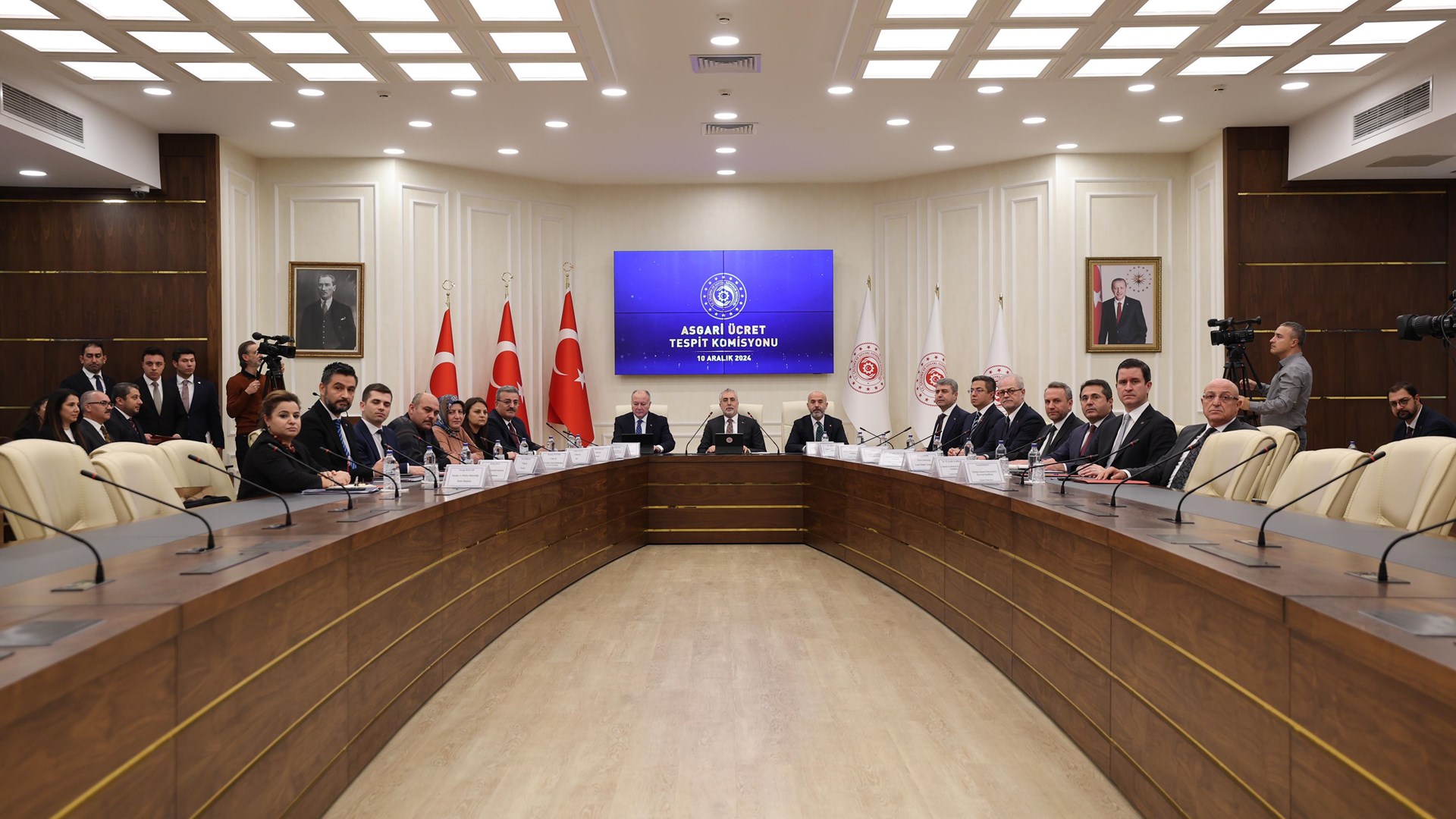 Asgari Ücret Tespit Komisyonu İlk Toplantısını Yaptı