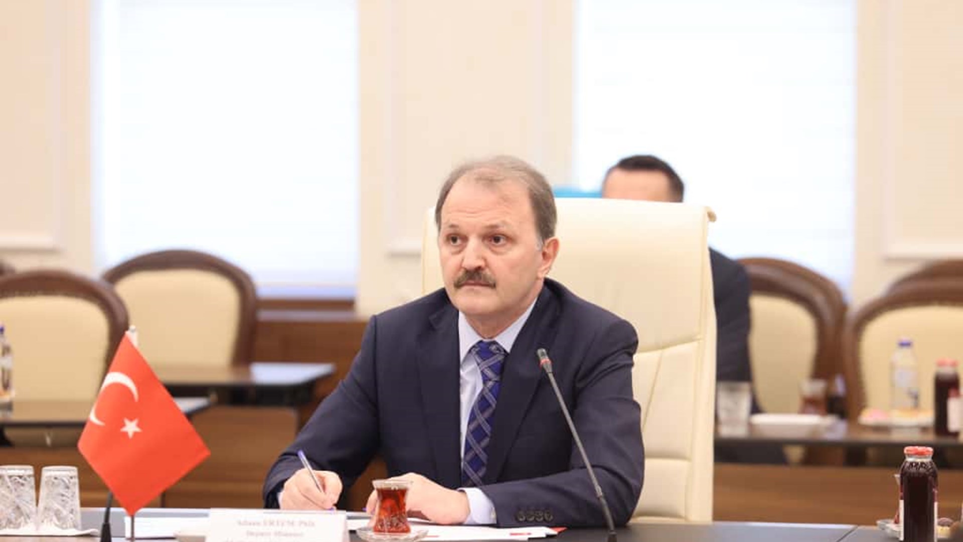 Bakan Yardımcımız Dr. Adnan Ertem Endonezya Göçmen İşçilerin Korunması Bakan Yardımcısı Christina Aryani ile Görüştü