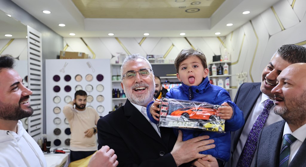 Çalışma ve Sosyal Güvenlik Bakanı Prof. Dr. Vedat Işıkhan, çeşitli temaslarda bulunmak ve programlara katılmak üzere Adıyaman’a gitti.