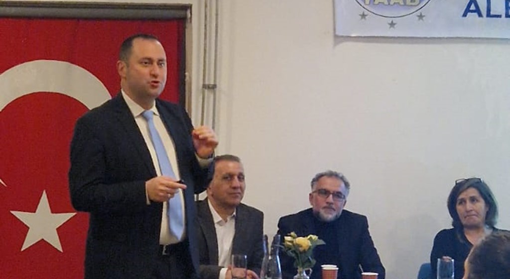 Deventer Çalışma ve Sosyal Güvenlik Ataşeliğimiz, Hengelo şehrinde Türkiye Akdeniz Aleviler Birliği Lokalinde vatandaşlarımızla bir araya geldi.