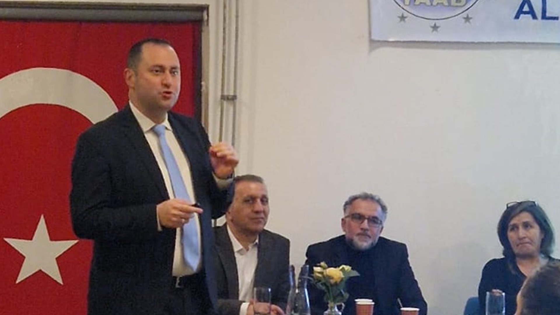 Our Labour and Social Security Attaché’s Office in Hengelo met with our citizens at the Turkish Mediterranean Alevi Union Lodge.