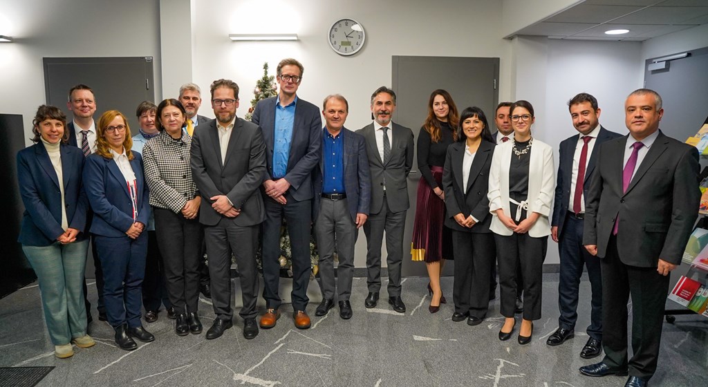 Ülkemiz ile Slovenya arasında Sosyal Güvenlik Anlaşması akdedilmesine yönelik müzakerelerin ikinci turu, 25-29 Kasım 2024 tarihleri arasında Slovenya’nın başkenti Lübliyana’da gerçekleştirilmiştir.