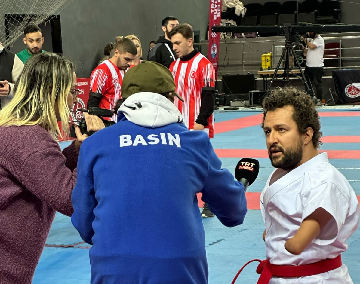 2012 yılından bu yana Genel Müdürlüğümüzde görev yapan ve yüzme alanında uluslararası ve ulusal olarak 95 madalyaya sahip milli yüzücümüz Hamit Demir, başarılarına bir yenisini daha ekledi.